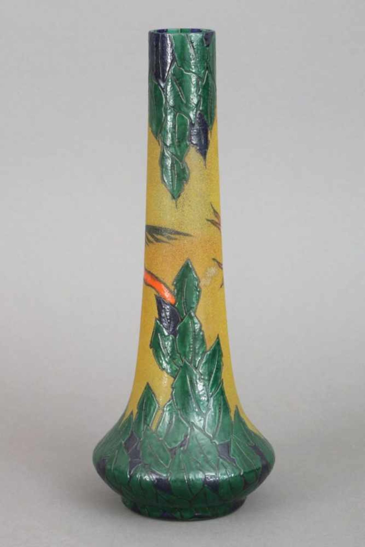 LEUNE, Paris, Glasvase des Art Decohohe, schlanke Keulenform, vielfarbiges Kolibri-Dekor (Vögel - Image 2 of 2