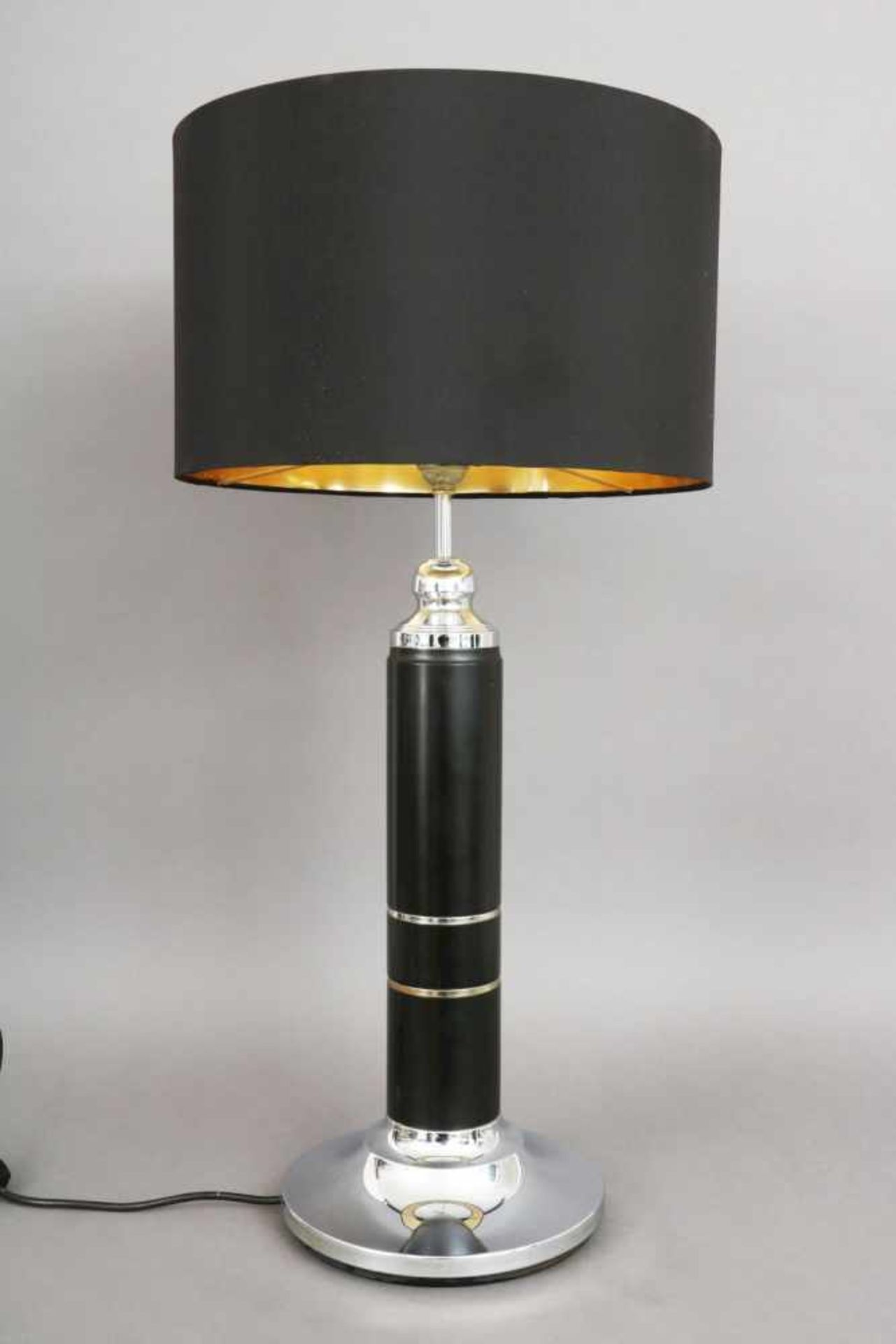 Tischlampe der 1980er Jahreverchromtes Metall und schwarzer Lederbeschlag, Säulenform, schwarzer