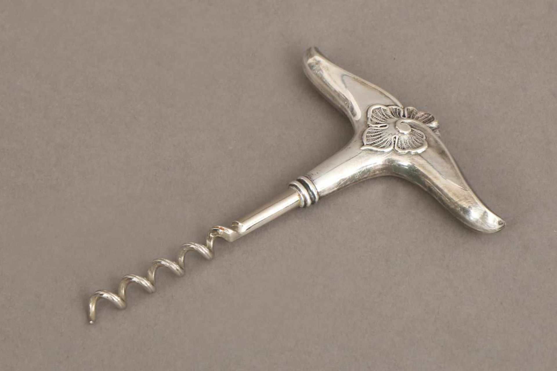 Silber KorkenzieherCohr, Dänemark 1955, Griff mit reliefiertem Floraldekor, L ca. 12cm, 57g