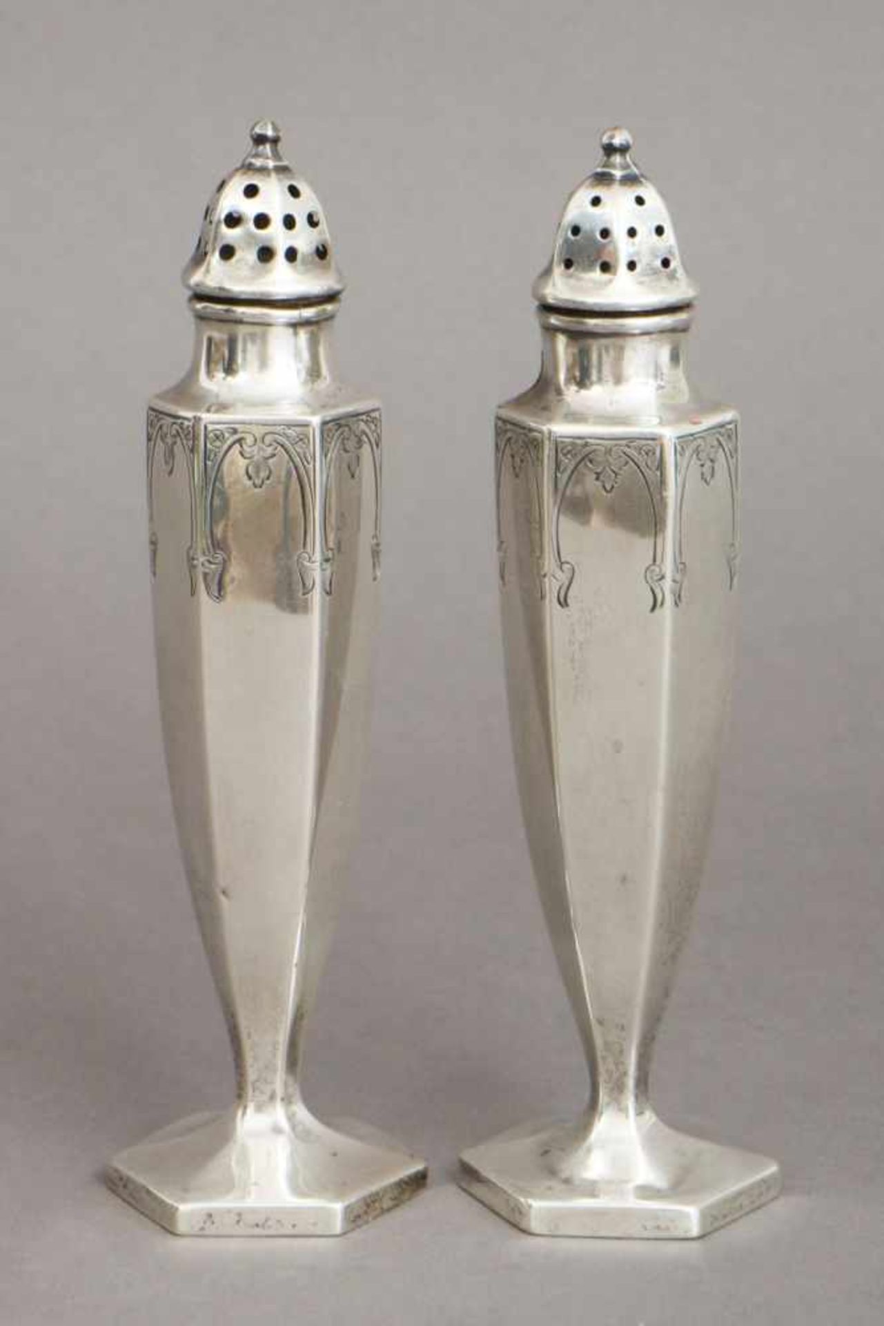 Paar Silber Gewürzstreuer¨International Sterling¨, USA um 1930, schlanke Zapfenform, gekantet, auf - Bild 3 aus 3