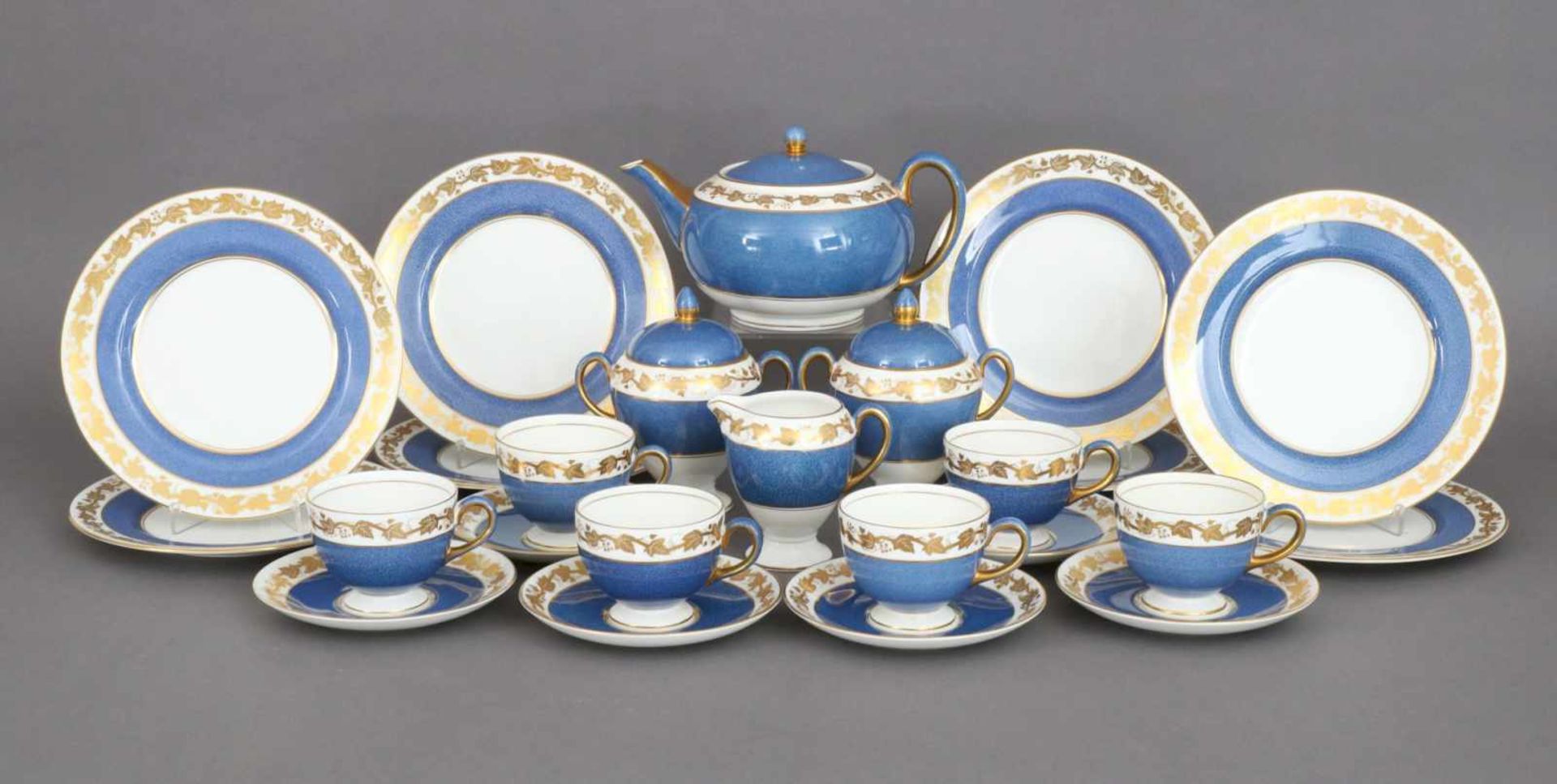 WEDGWOOD Teeservice ¨Whitehall¨ (blaue Ausführung)goldenes Weinrebendekor und Goldrand, bestehend