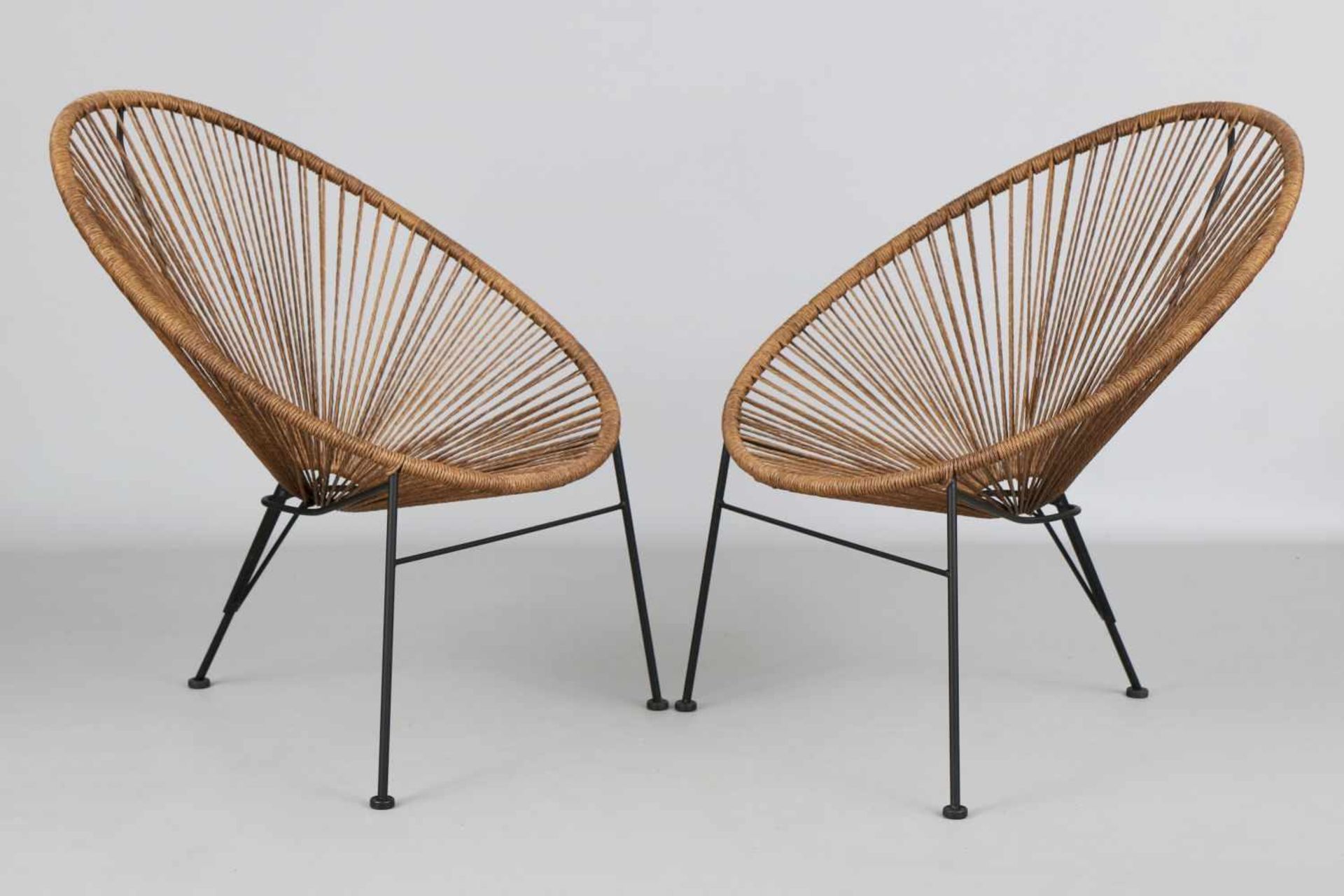 Paar ¨Acapulco-Chairs¨unbekannter Hersteller des 20./21. Jahrhunderts, Sitzschale aus Rattan-