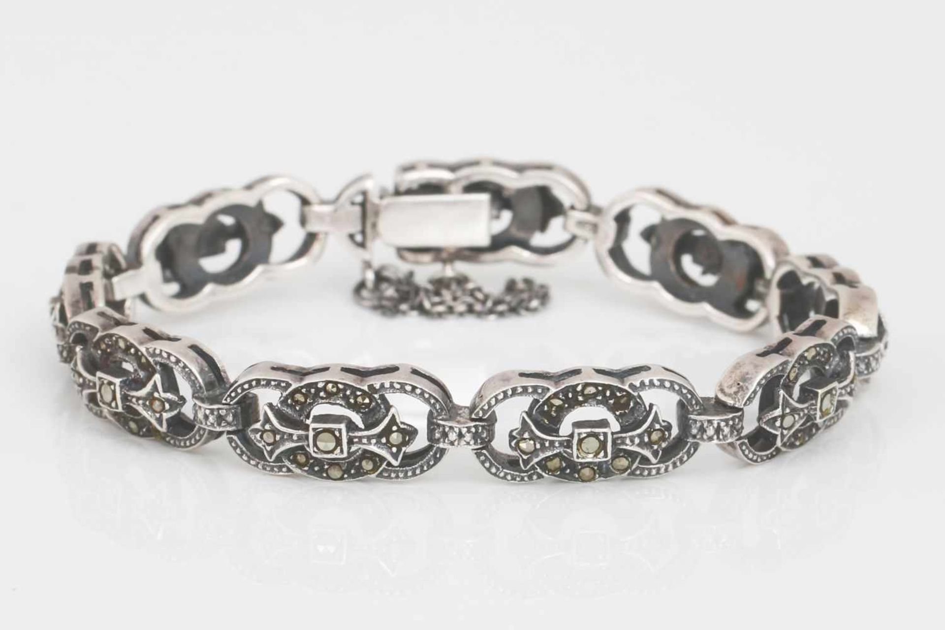 Antikes Silberarmband Silber mit Markasitenbesatz, um 1900, mit Kastenschließe und