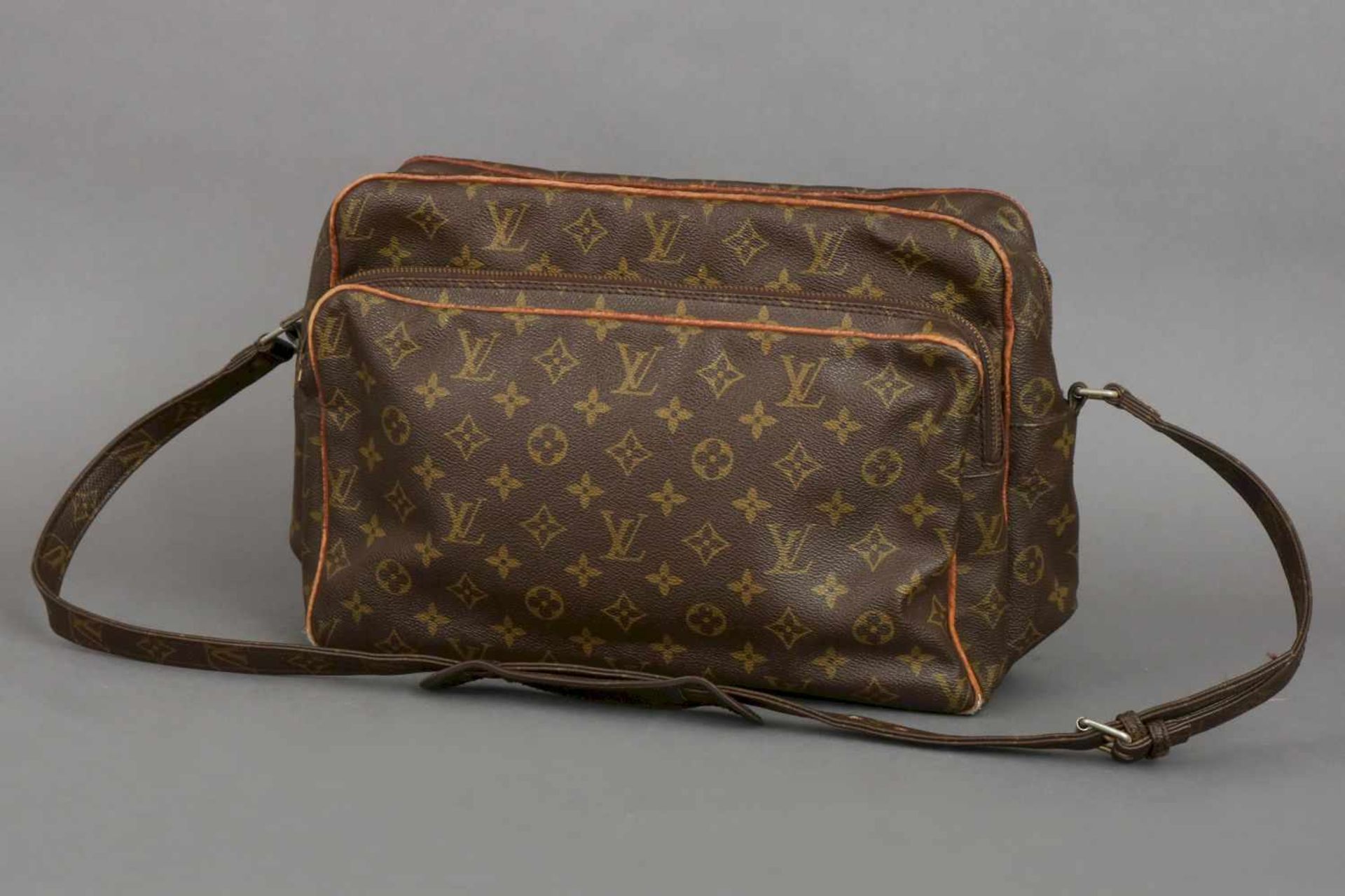 LOUIS VUITTON Umhängetasche/Messenger bagMonogramm Leder, langer Trageriemen, rechteckige Form, 2