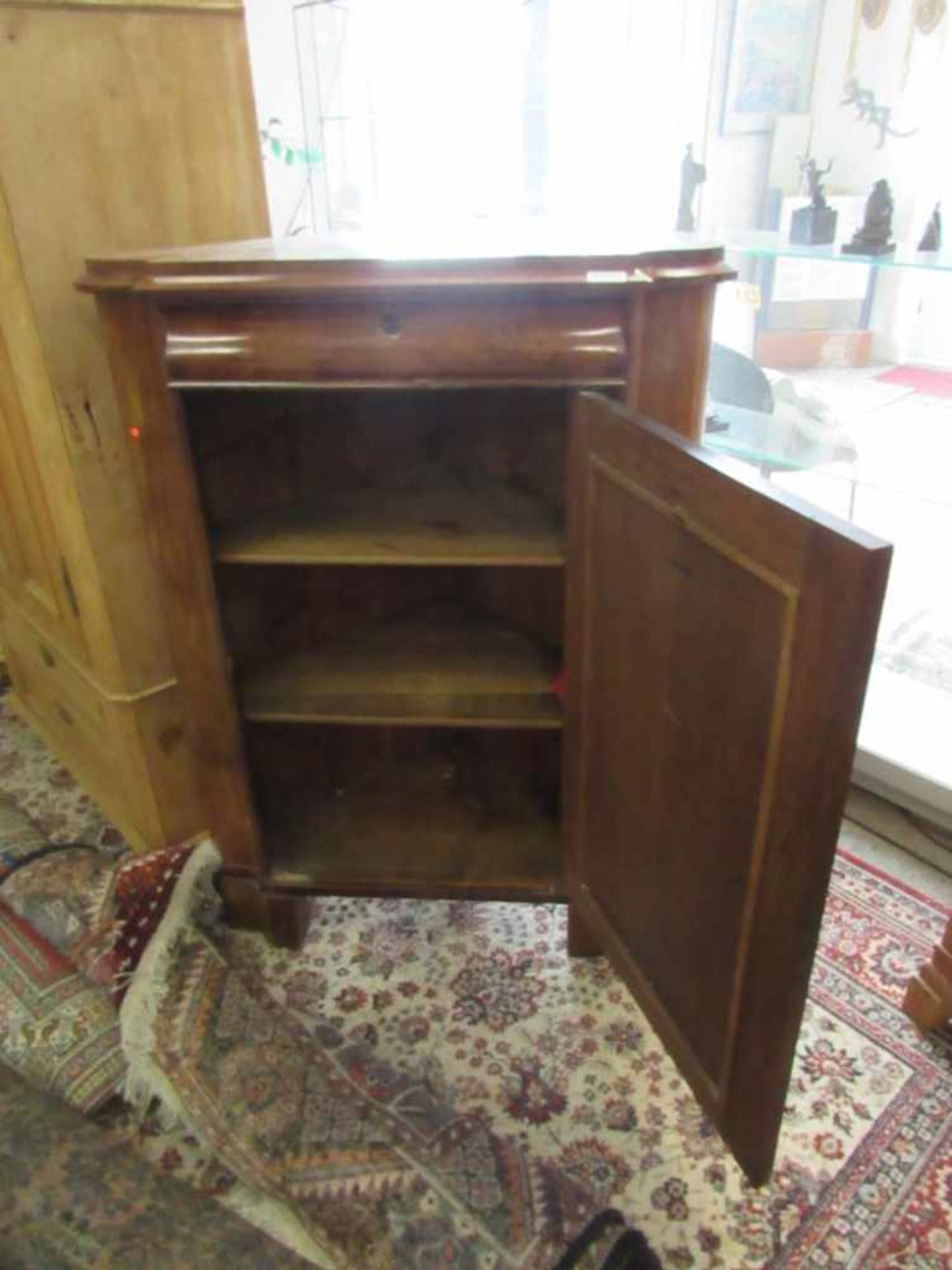 Eckschrank Biedermeier um 1850 Höhe:130cm Schenkelmaß:69cm - Image 3 of 3