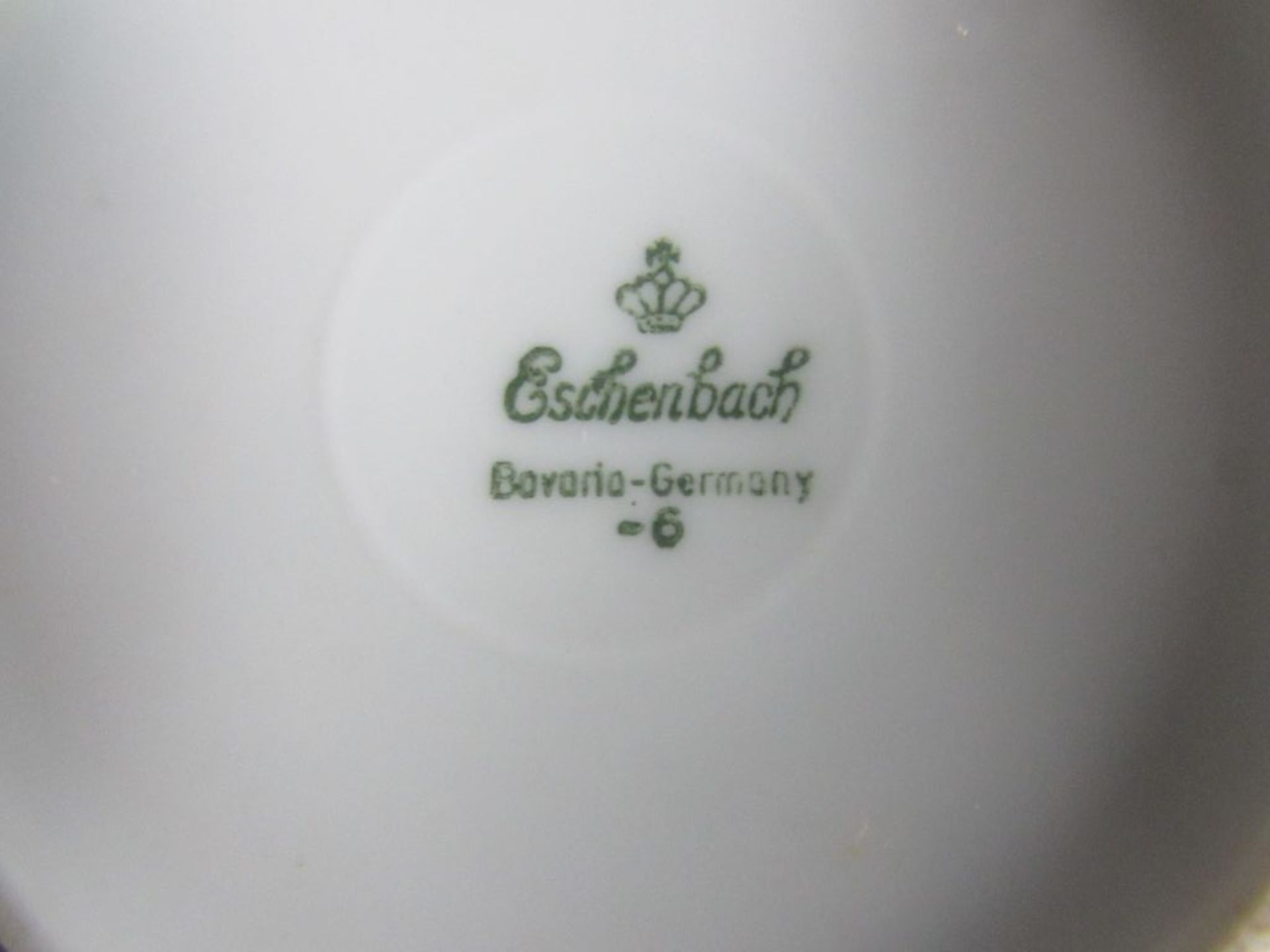 Speise und Kaffeservice Eschenbach lindgrünes Dekor 72 Teile Knauf von Terrine gebrochen - Image 5 of 5