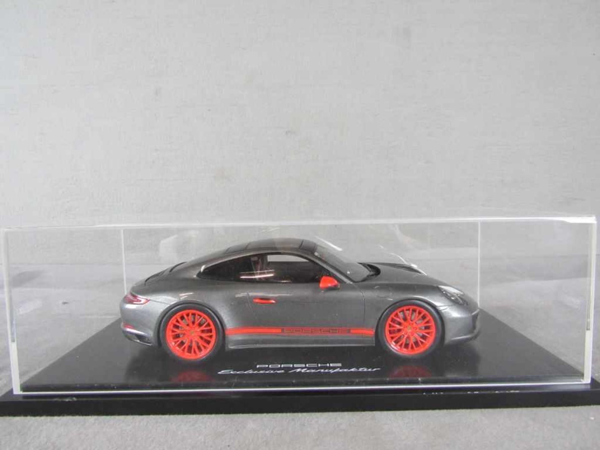 Modellauto Porsche Original Porsche Modell im Maßstab 1:18 in original Box unbespieltes