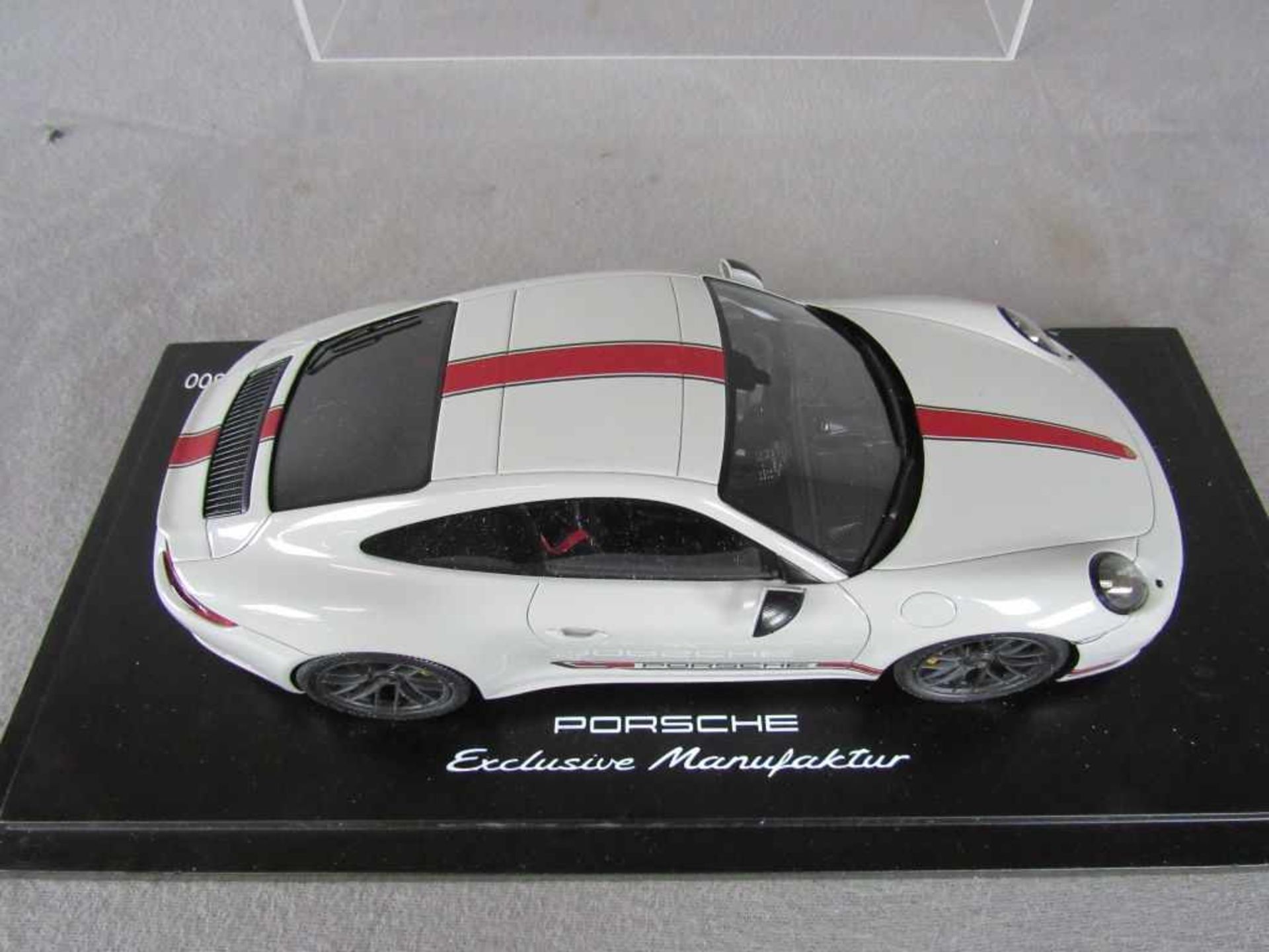 3Modelauto Porsche Original Porsche-Modell im Maßstab 1:18 in original Box unbespieltes - Bild 2 aus 6