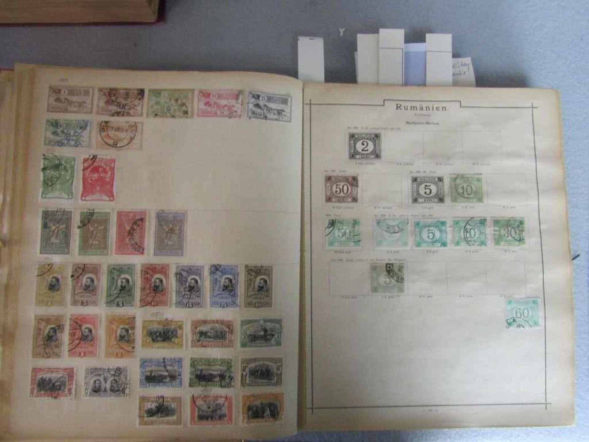 Briefmarken uraltes Vordruckalbum 1890 mit hunderten oder tausenden Marken aus aller Welt - Bild 3 aus 13