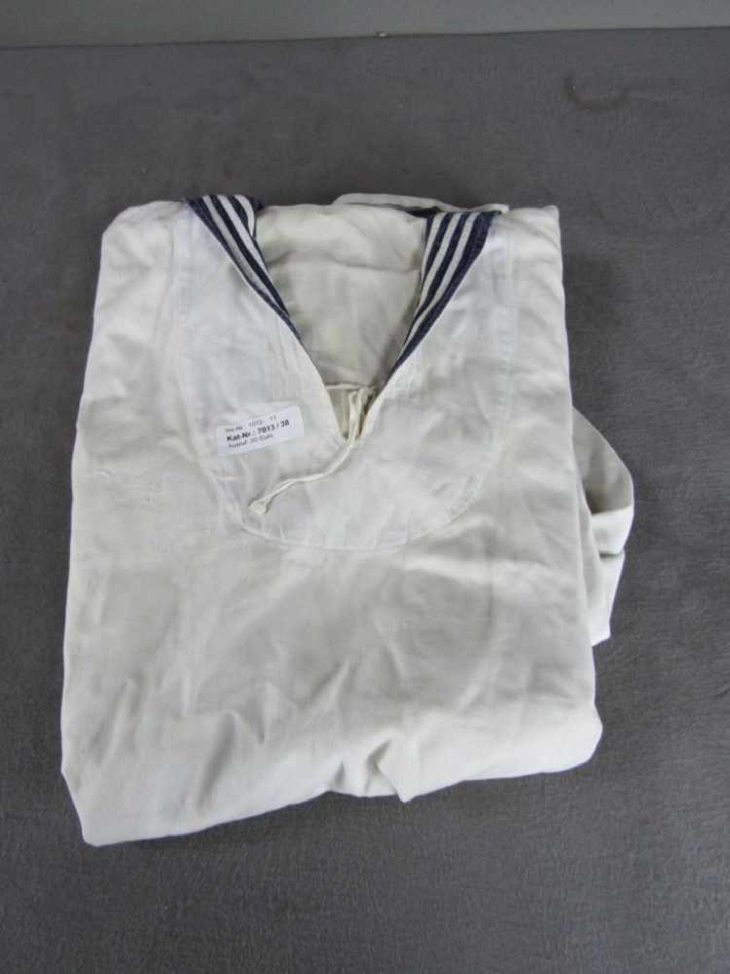 Bluse Marine um 1935 mit Ärmelabzeichen 01024T35 - Bild 3 aus 3