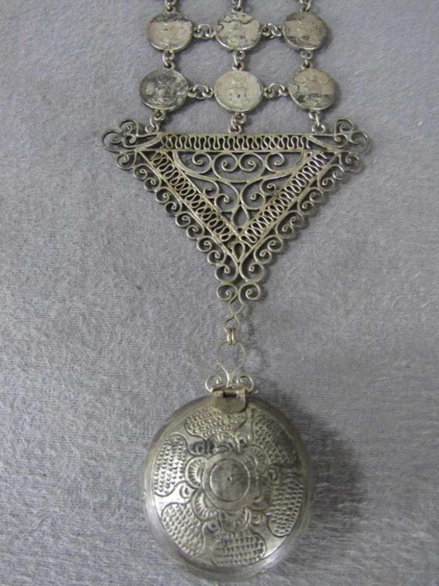 Trachtenschmuck wohl Silber mit Münzen ca:40cm lang - Bild 3 aus 3