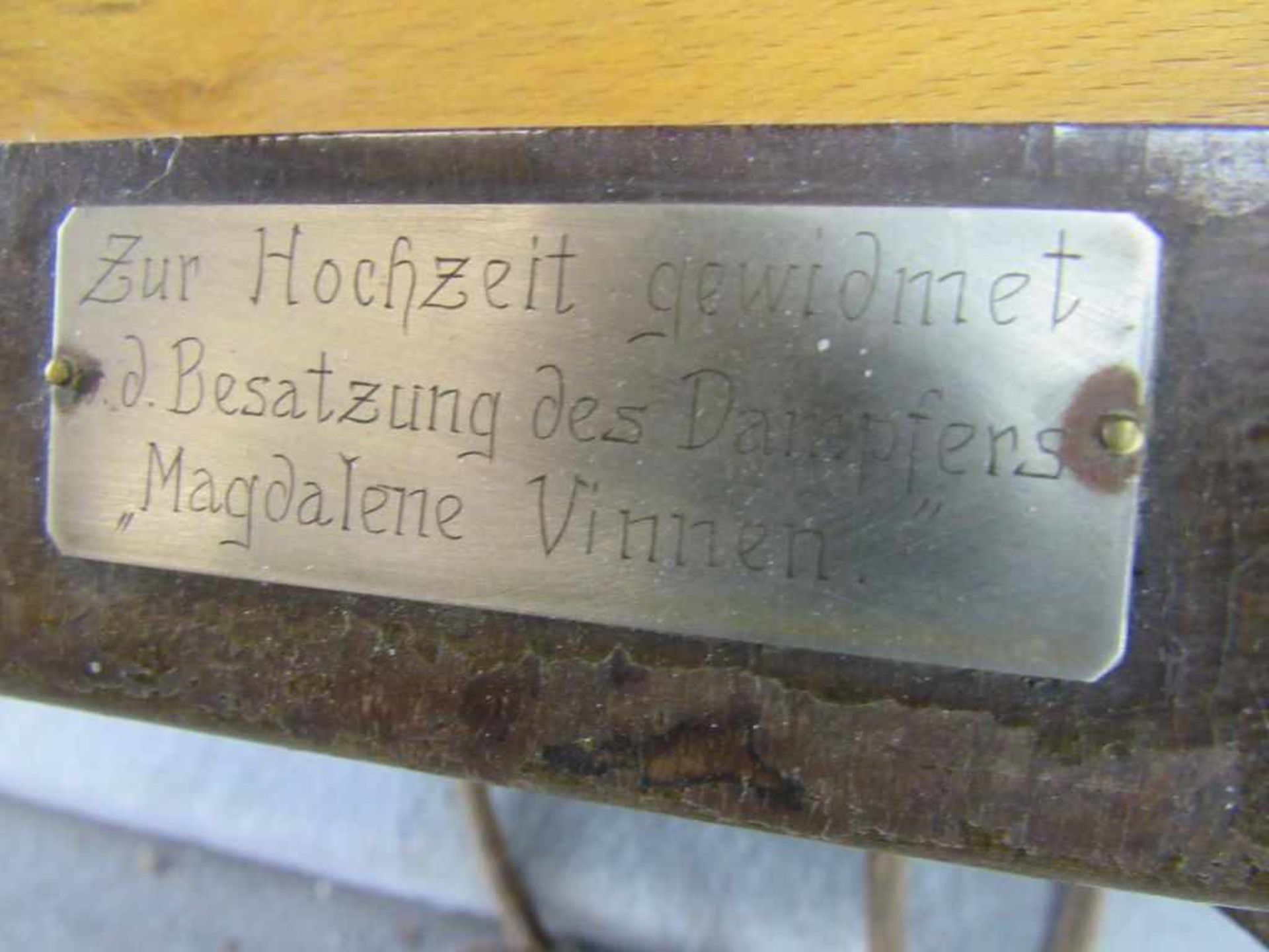 Dual Plattenspieler um 1930 selten graviertes Schild vorne Besatzung des Dampfschiffes Magdalene - Image 6 of 7