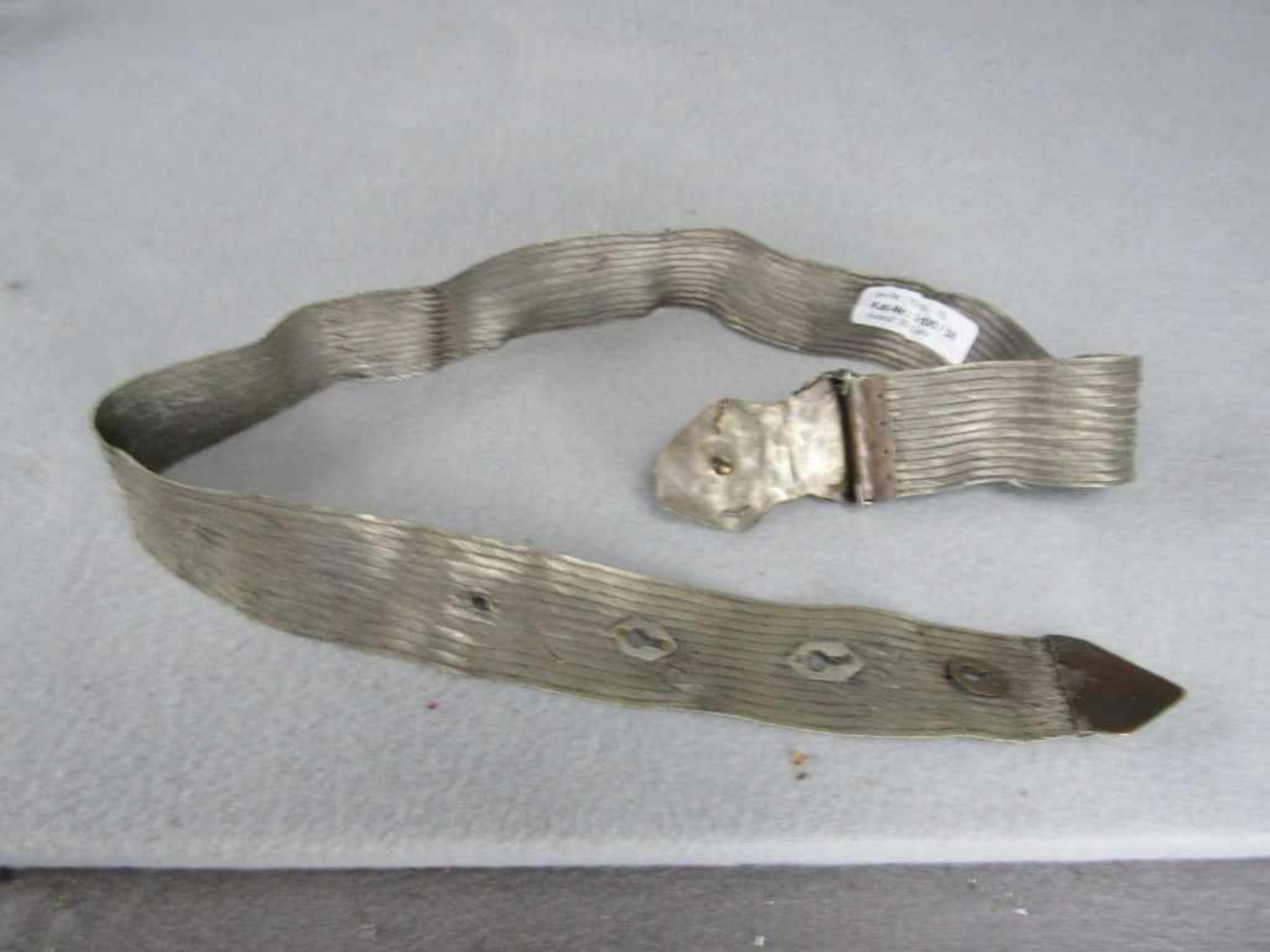 Wunderschöner Gürtel Trachtengürtel antik Durchbrucharbeit Metallgespinnst Silber? Länge ca. 105cm - Bild 2 aus 3