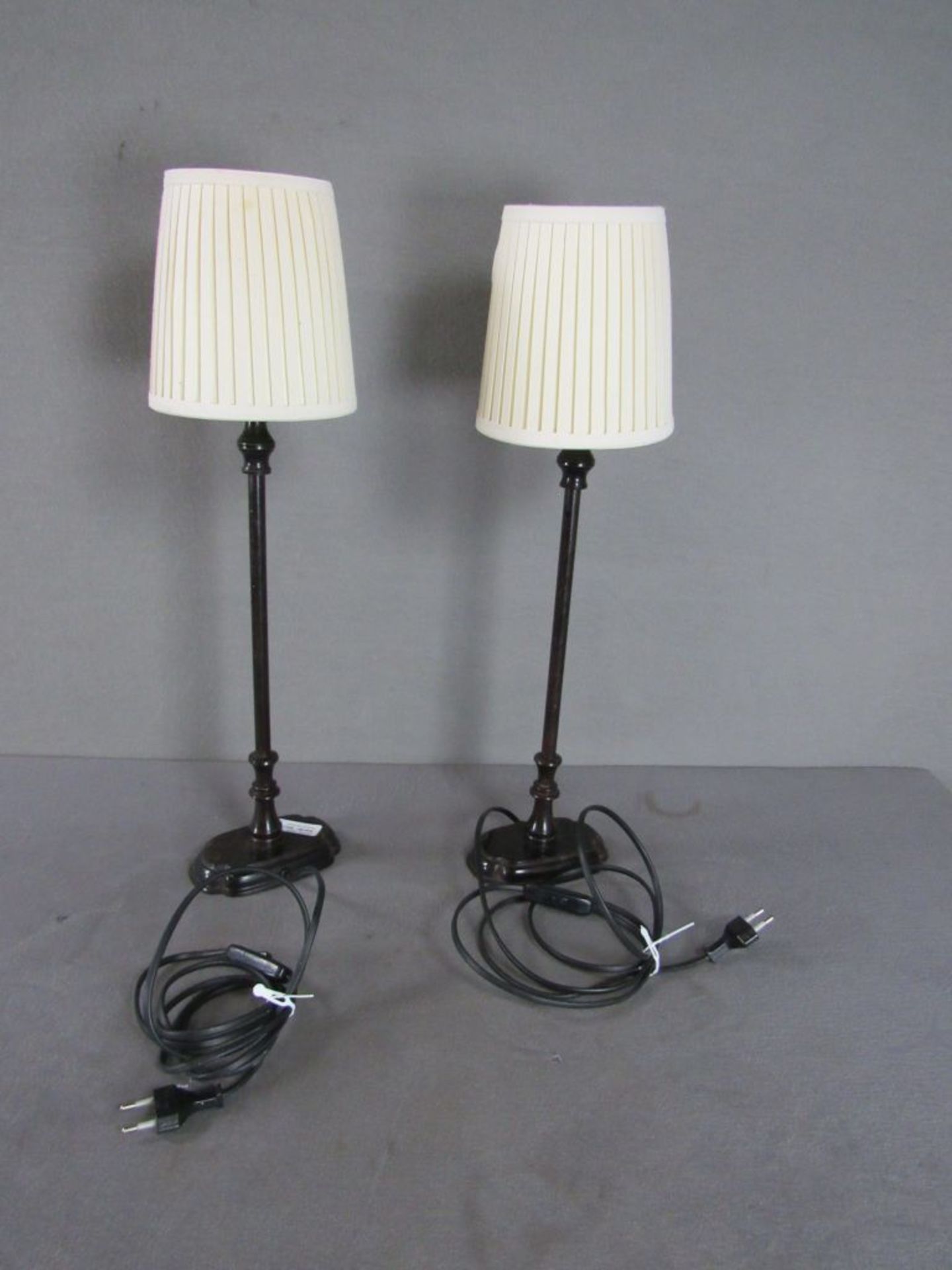1 Paar Tischlampen Gußeisen je einflammig Höhe:54cm