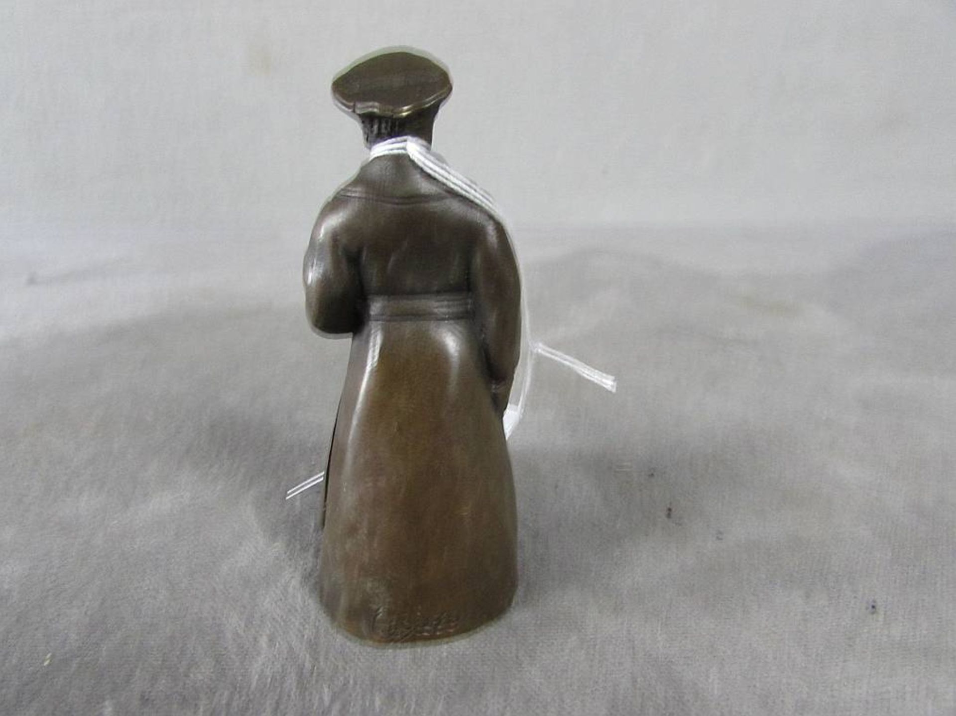 Bronzestatue, Miniatur, Tischglocke, hier Russe, Höhe: 9,5cm - Bild 2 aus 3