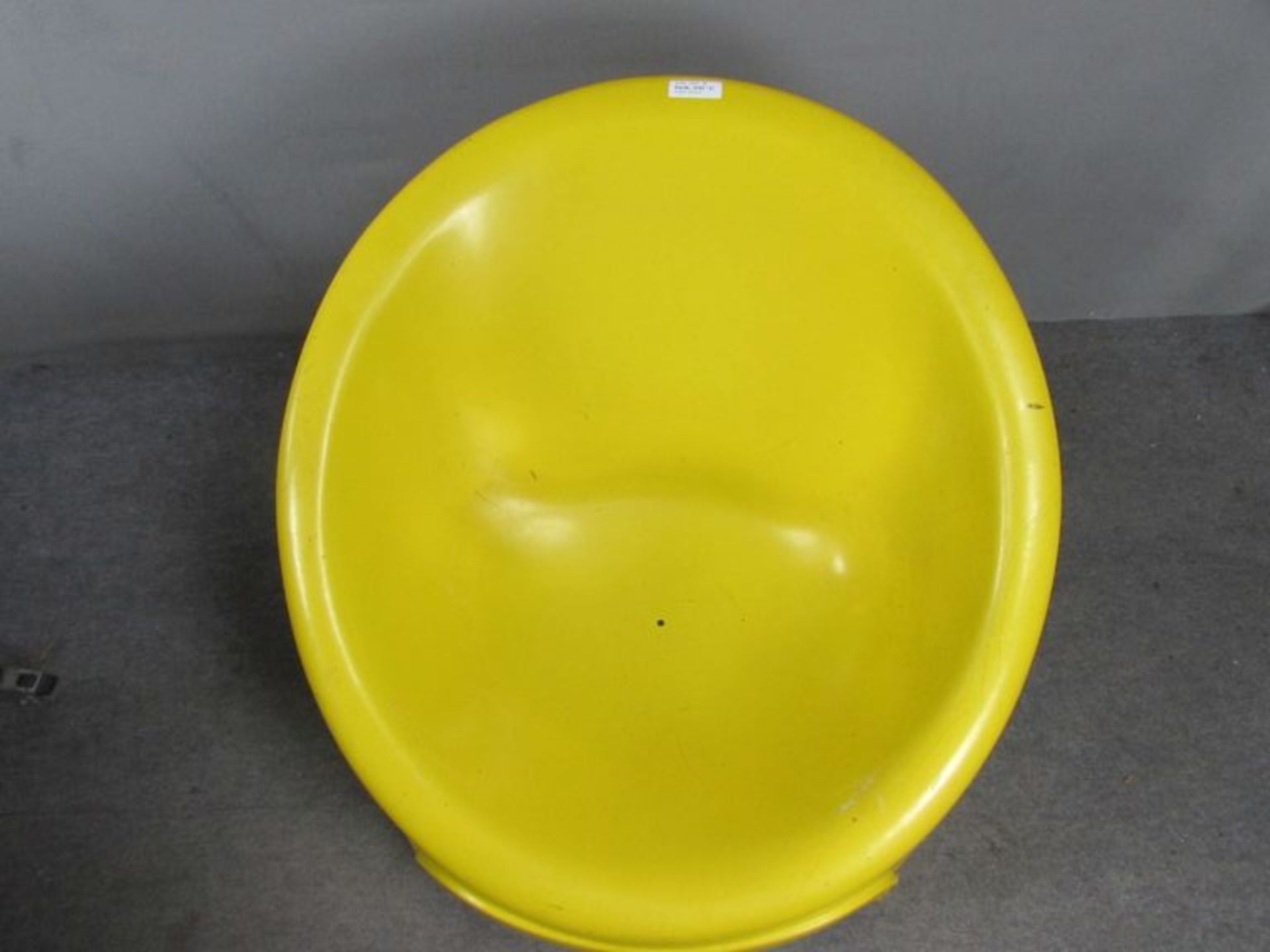 Space Age, 70er Jahre, Fieberglas, Loungechair, gelb, 73 cm hoch - Bild 2 aus 3