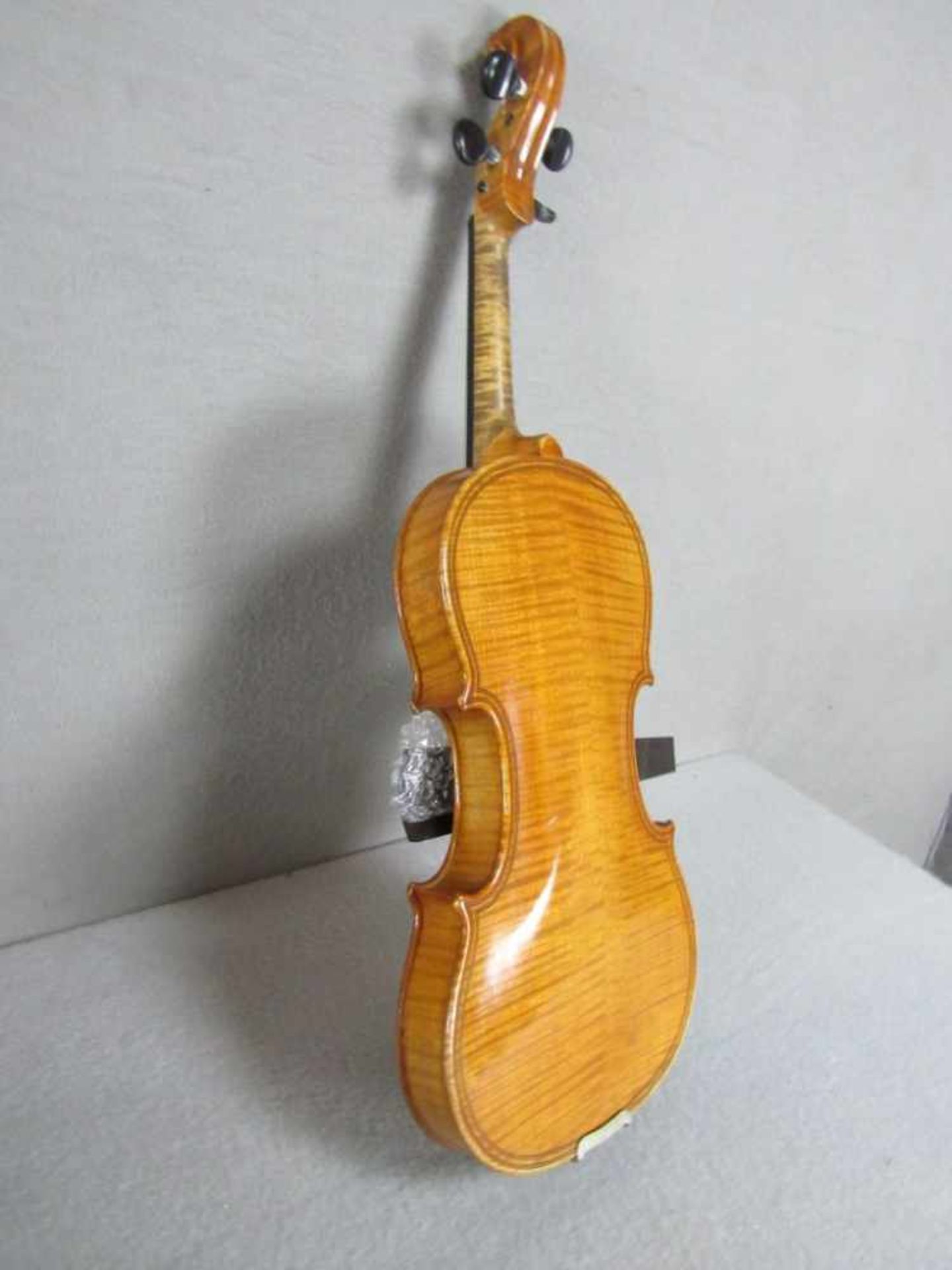 Hochwertige Geige Italien komplett mit Bogen und Ersatzteil - Bild 2 aus 4