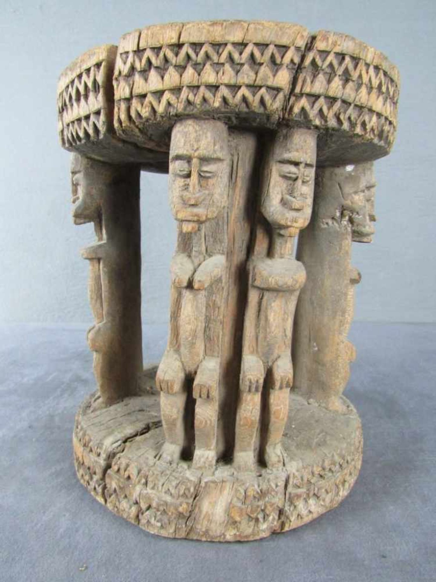 Afrikanischer Hocker ( Dogon Peoples, Mali) um 1880 aus hochwertiger Sammlung der Hocker wurde - Bild 4 aus 9