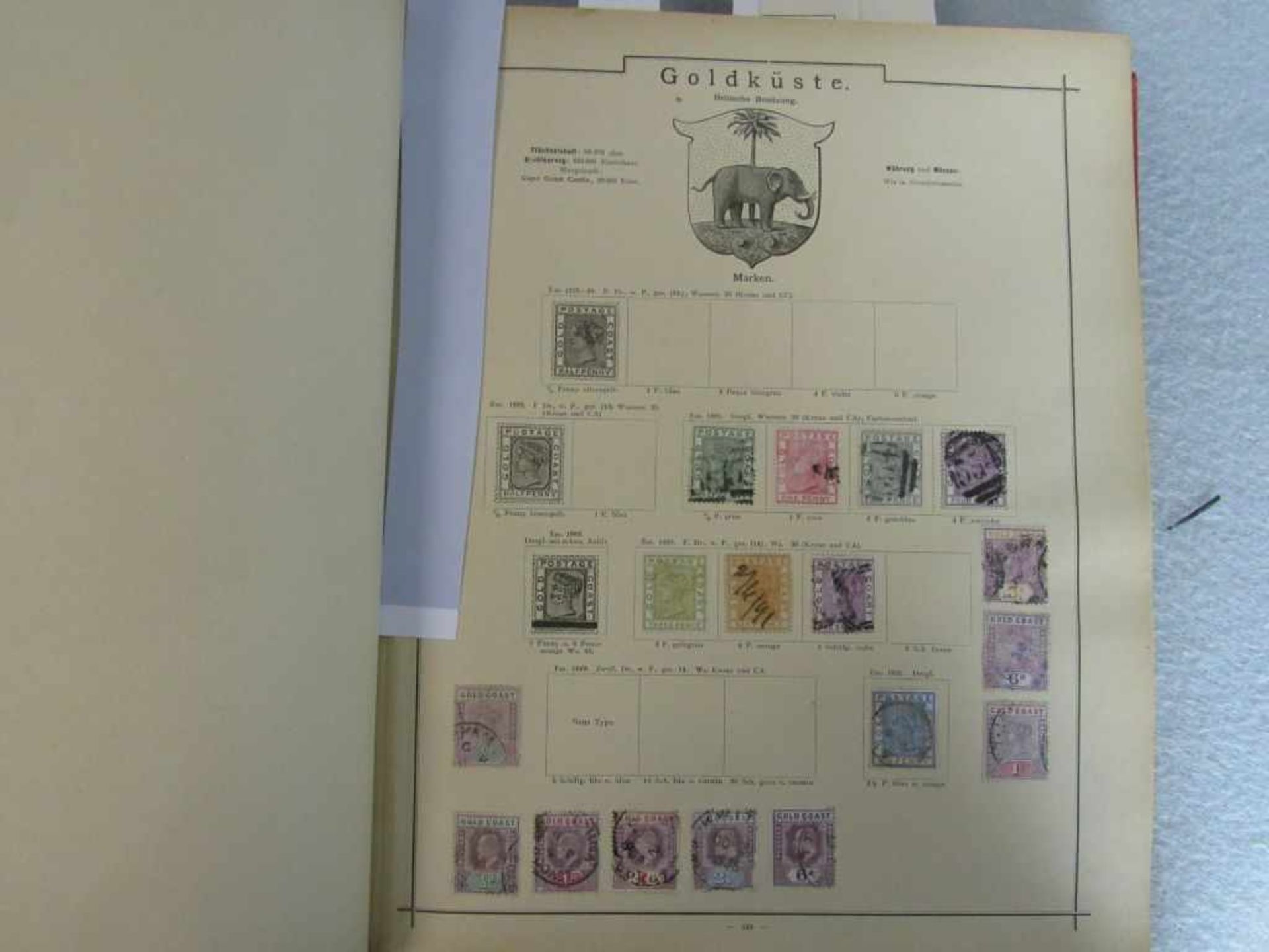Briefmarken uraltes Vordruckalbum 1890 mit hunderten oder tausenden Marken aus aller Welt - Bild 8 aus 13