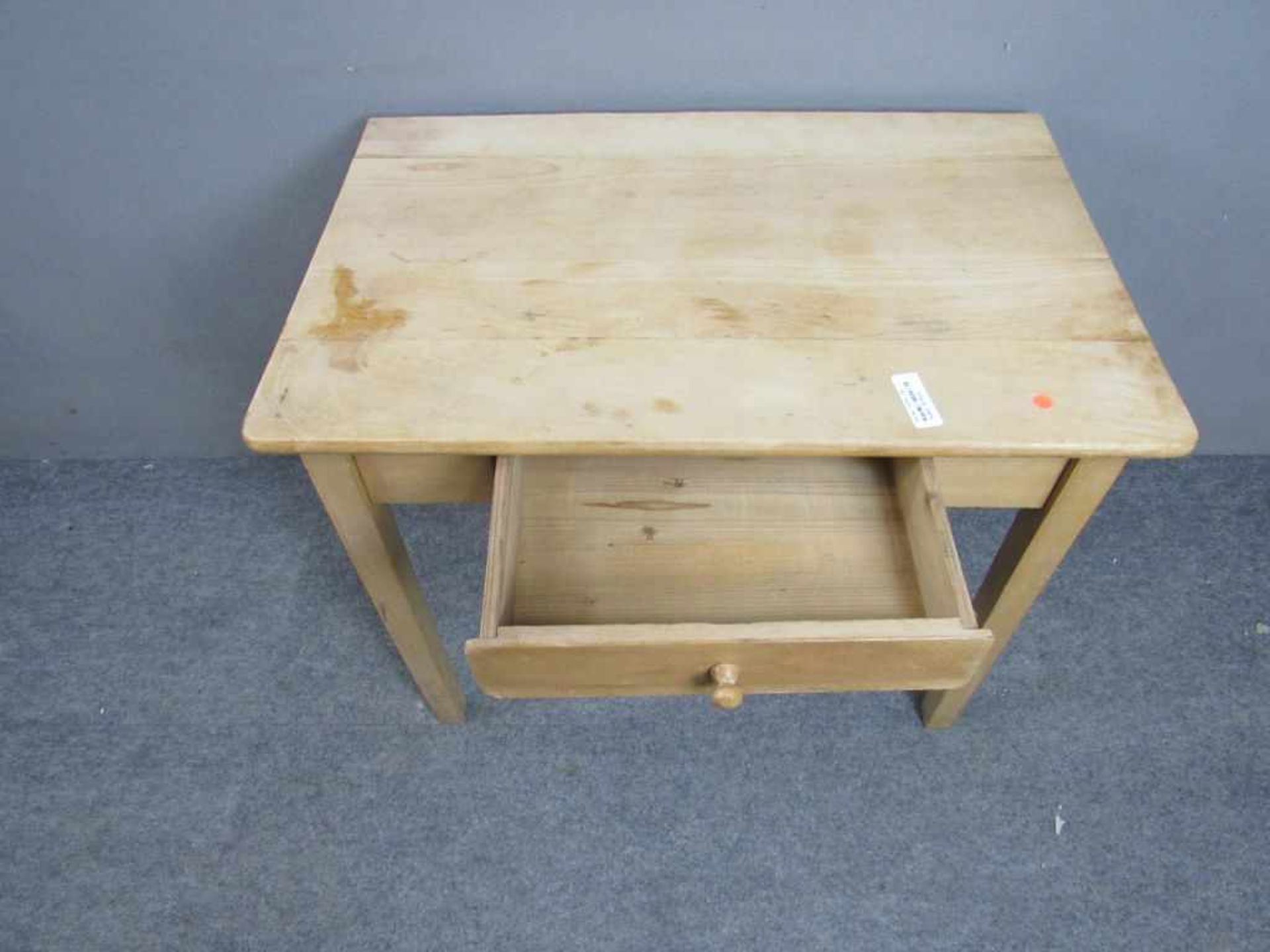 Tisch Weichholz unter Arbeitsplatte 1 Schub gewachst um 1900 62x41x52cm - Bild 3 aus 3