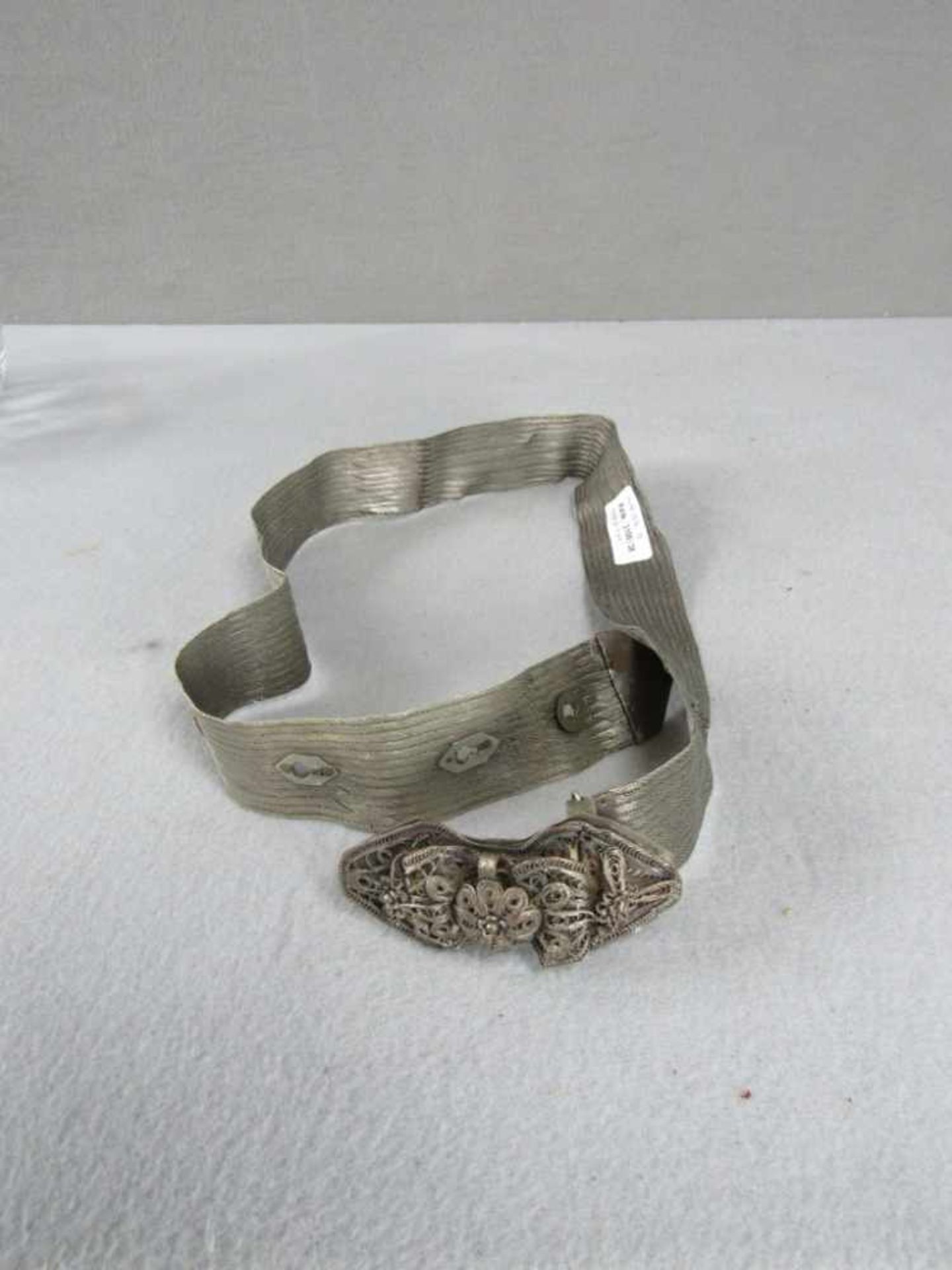 Wunderschöner Gürtel Trachtengürtel antik Durchbrucharbeit Metallgespinnst Silber? Länge ca. 105cm