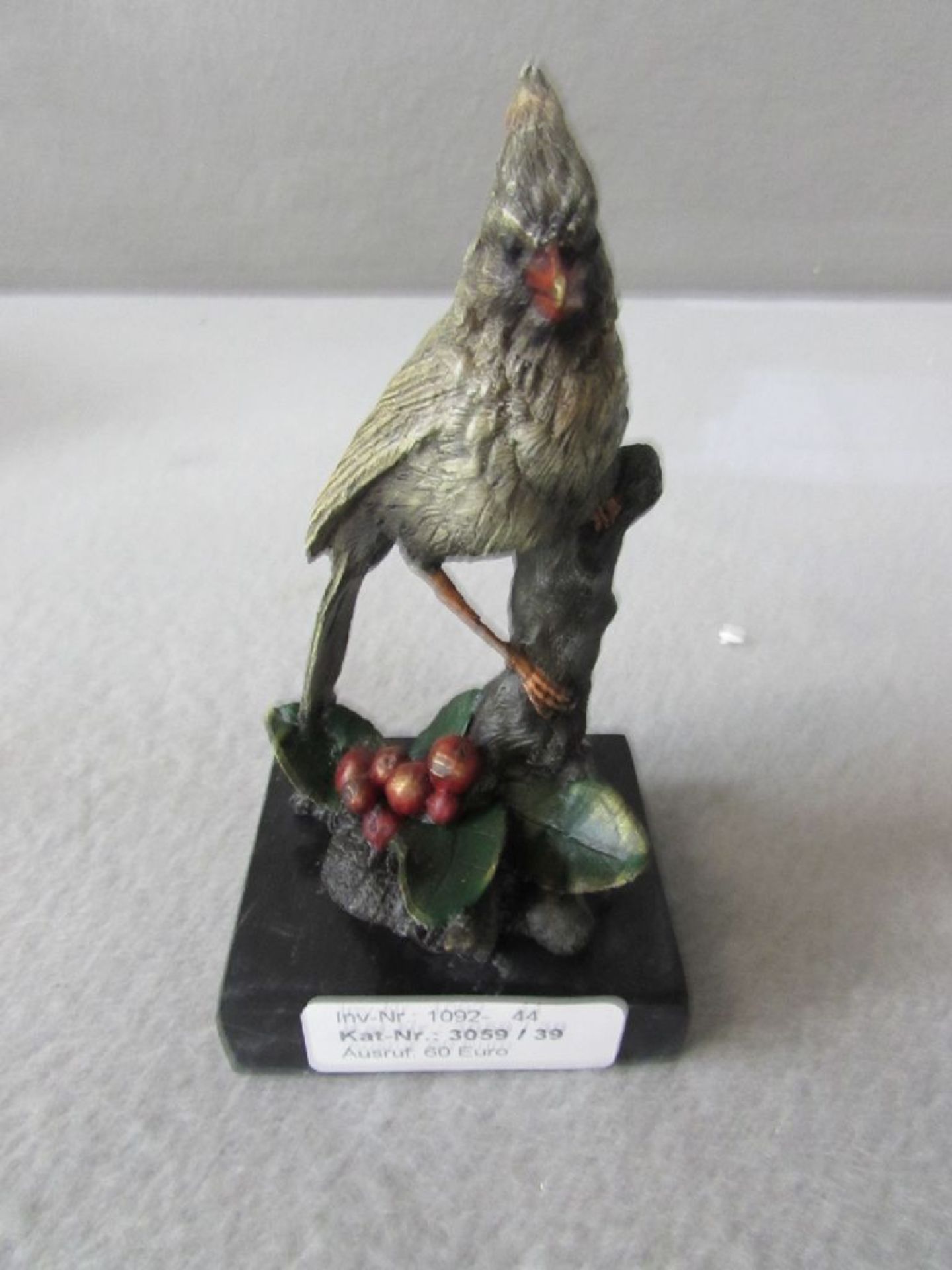 Bronzefigur Vogel auf Ast farbig gehalten Plakettiert 14 cm hoch