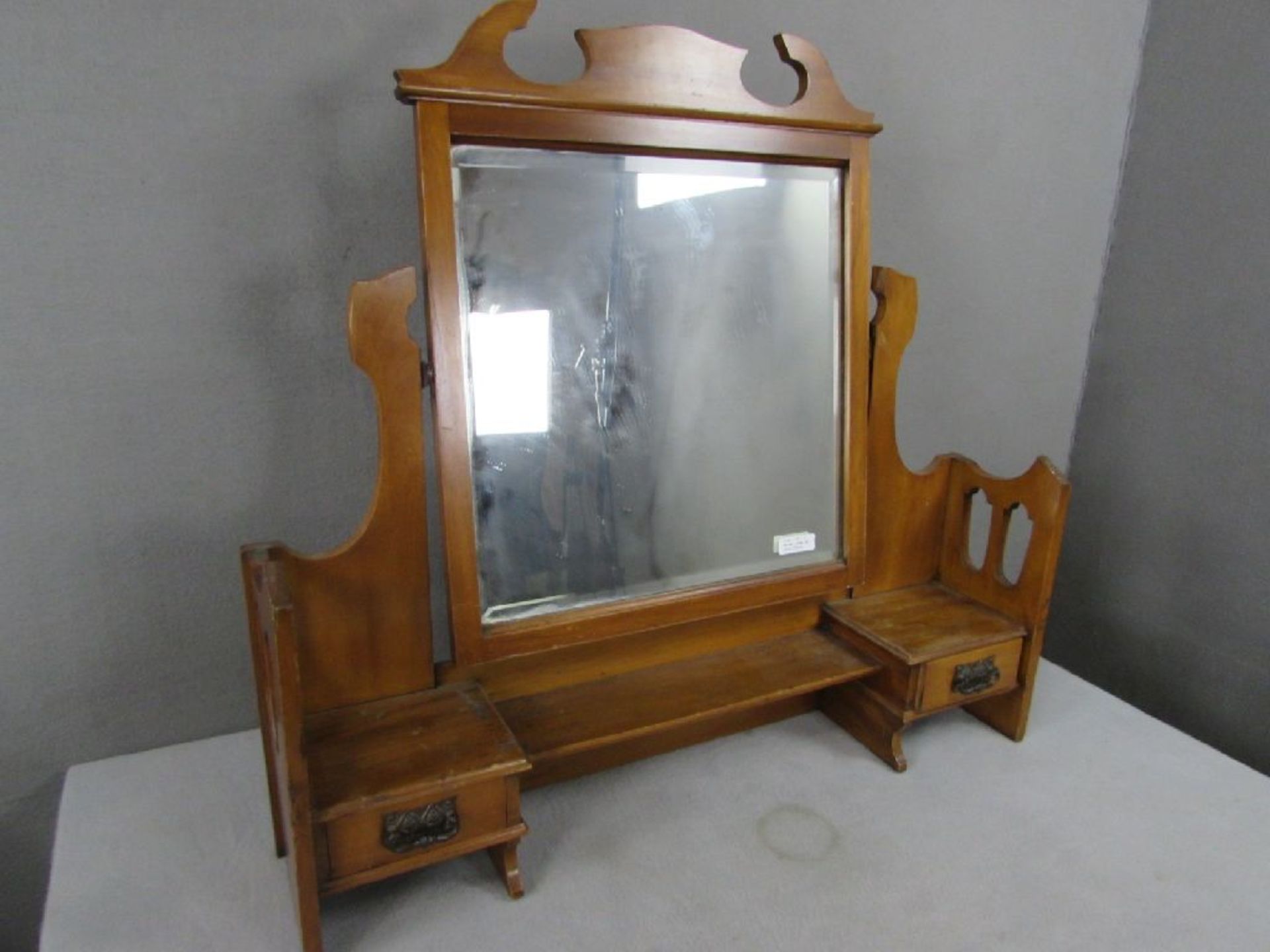 Tischaufsatz mit schwenkbaren Spiegel und zwei Schubladen Jugendstil um 1910 85x81cm