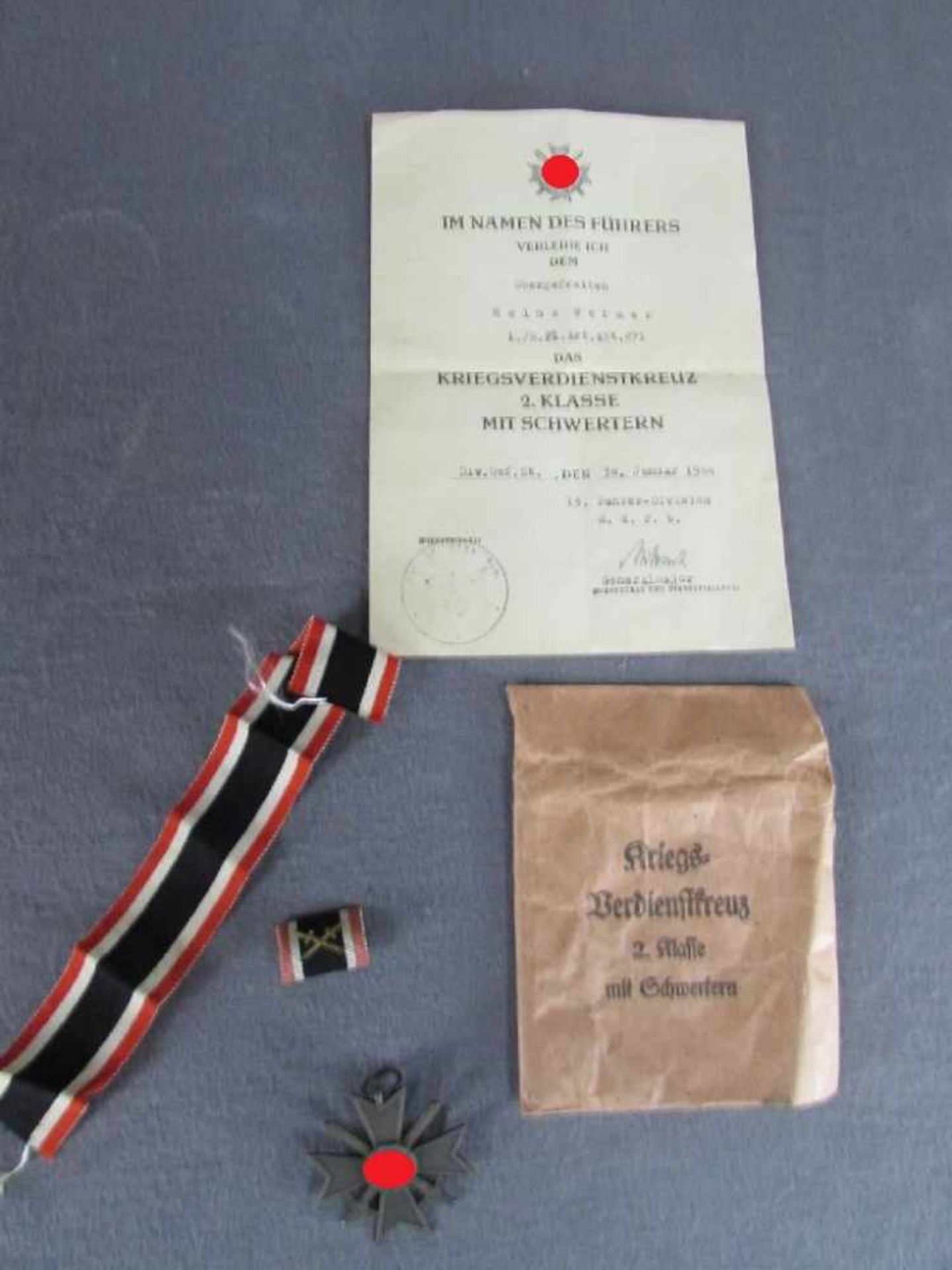 Orden 2.WK Kriegsverdienstkreuz ungetragen mit Urkunde Tüte Band und Bandschnalle 100% Original