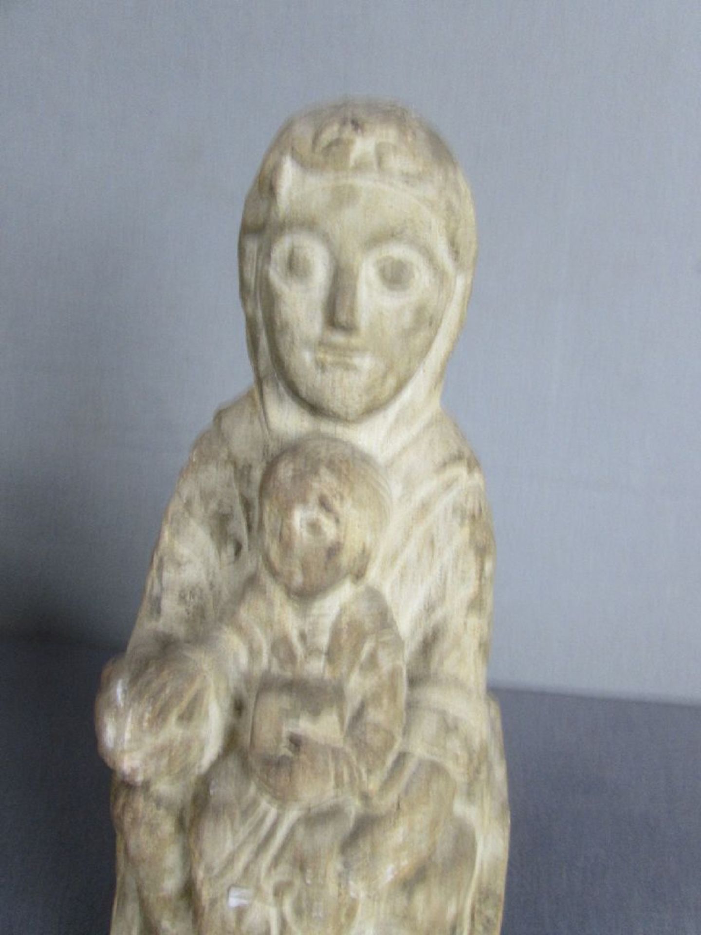 Skulptur Steinguß Mutter Maria mit Christus 26cm hoch - Image 3 of 3