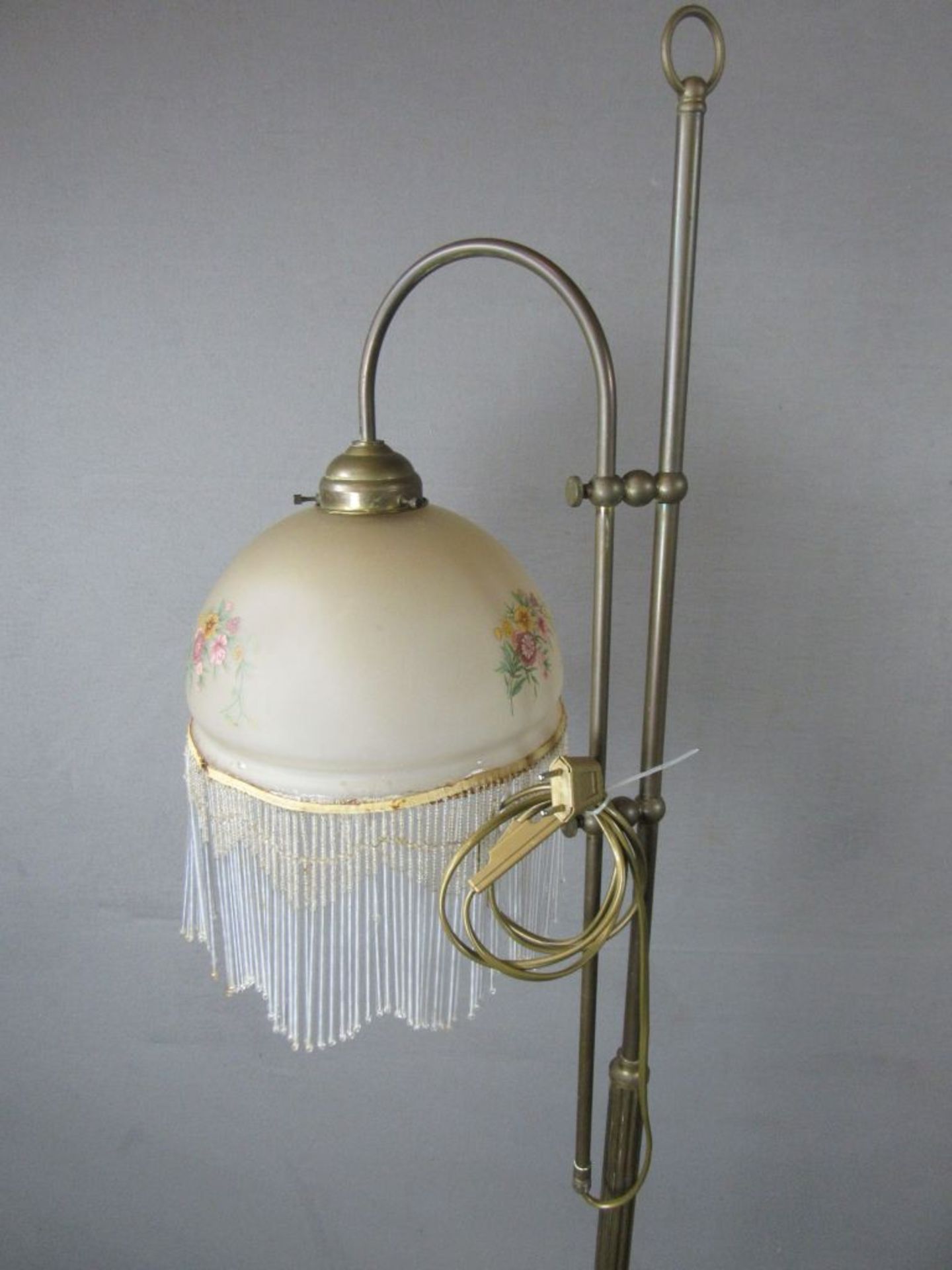 Stehlampe mit glasbehangenem Schirm Messing - Image 3 of 3
