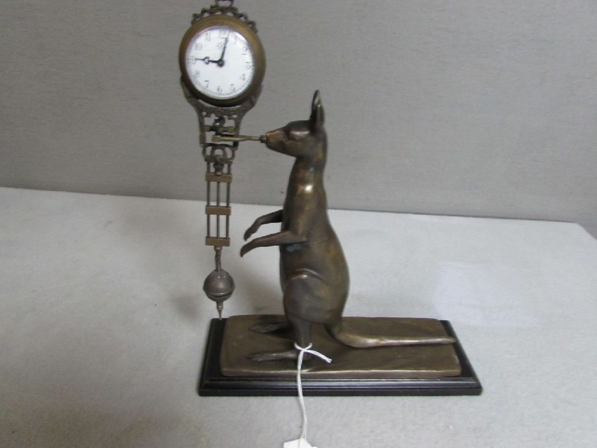Bronzefigur mit schwingender Uhr mechanisch läuft an Känguru 31 cm hoch