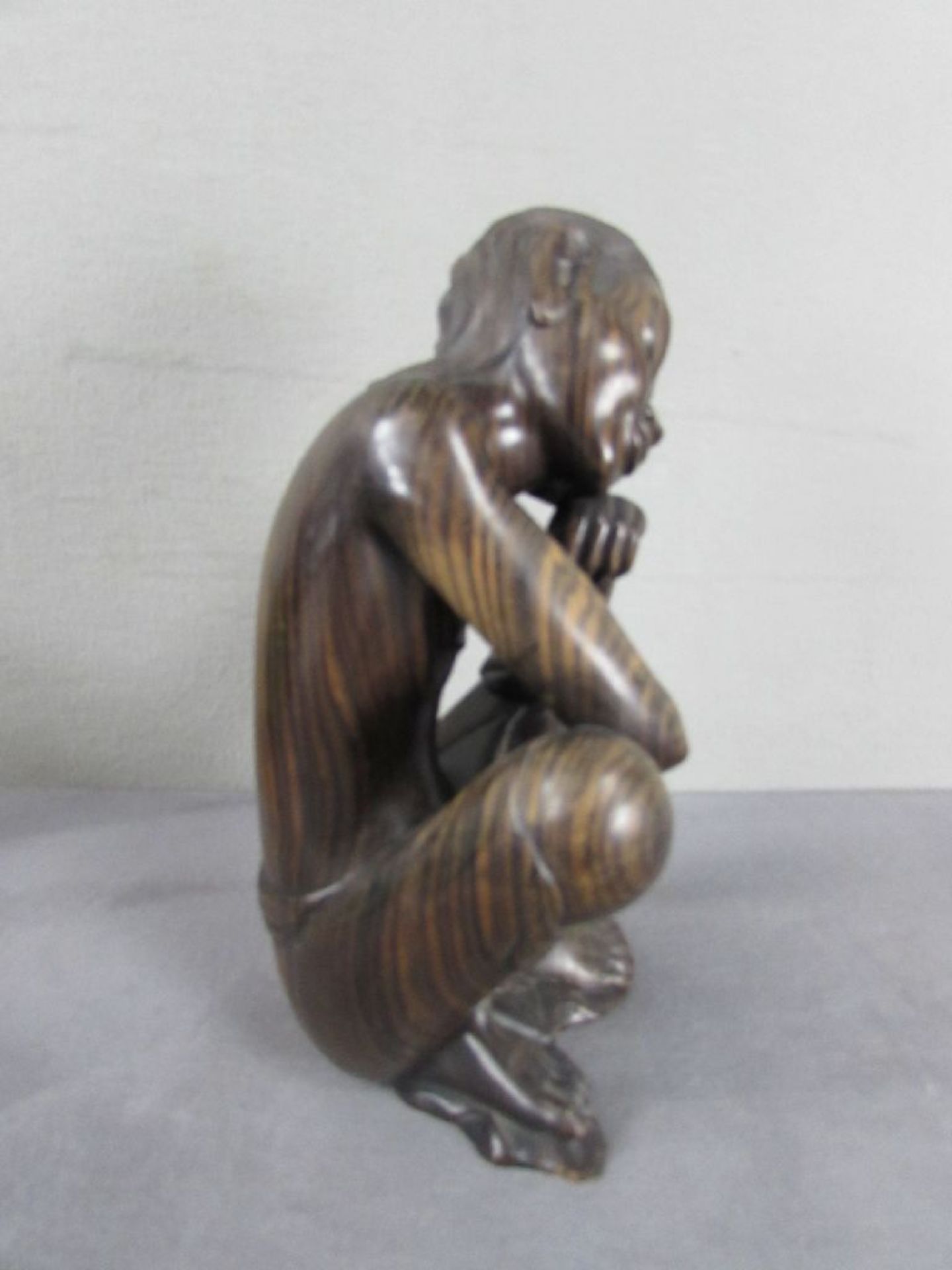 Skulptur Hartholz denkender Asiat 30cm hoch - Image 2 of 3