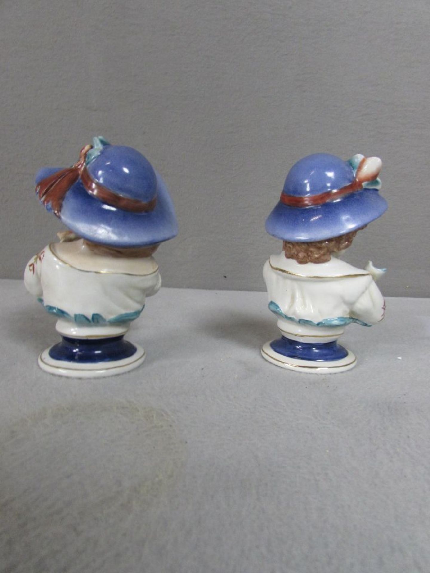 2 Keramik Figuren bemalt Junge und Mädchen Büsten 15,5 cm höhe - Bild 2 aus 3