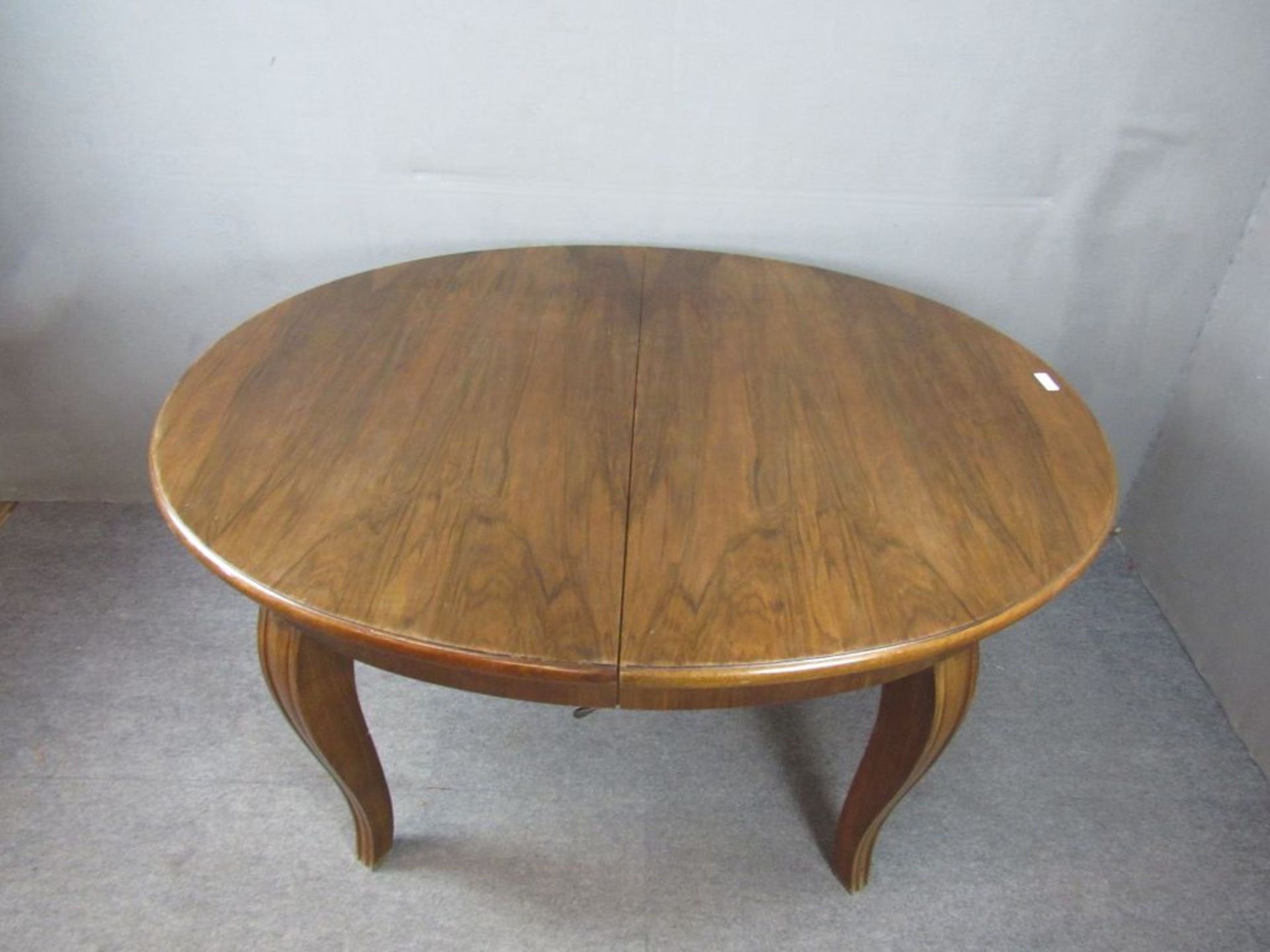 Esszimmertisch Art Deco Oval schönes Furnierbild