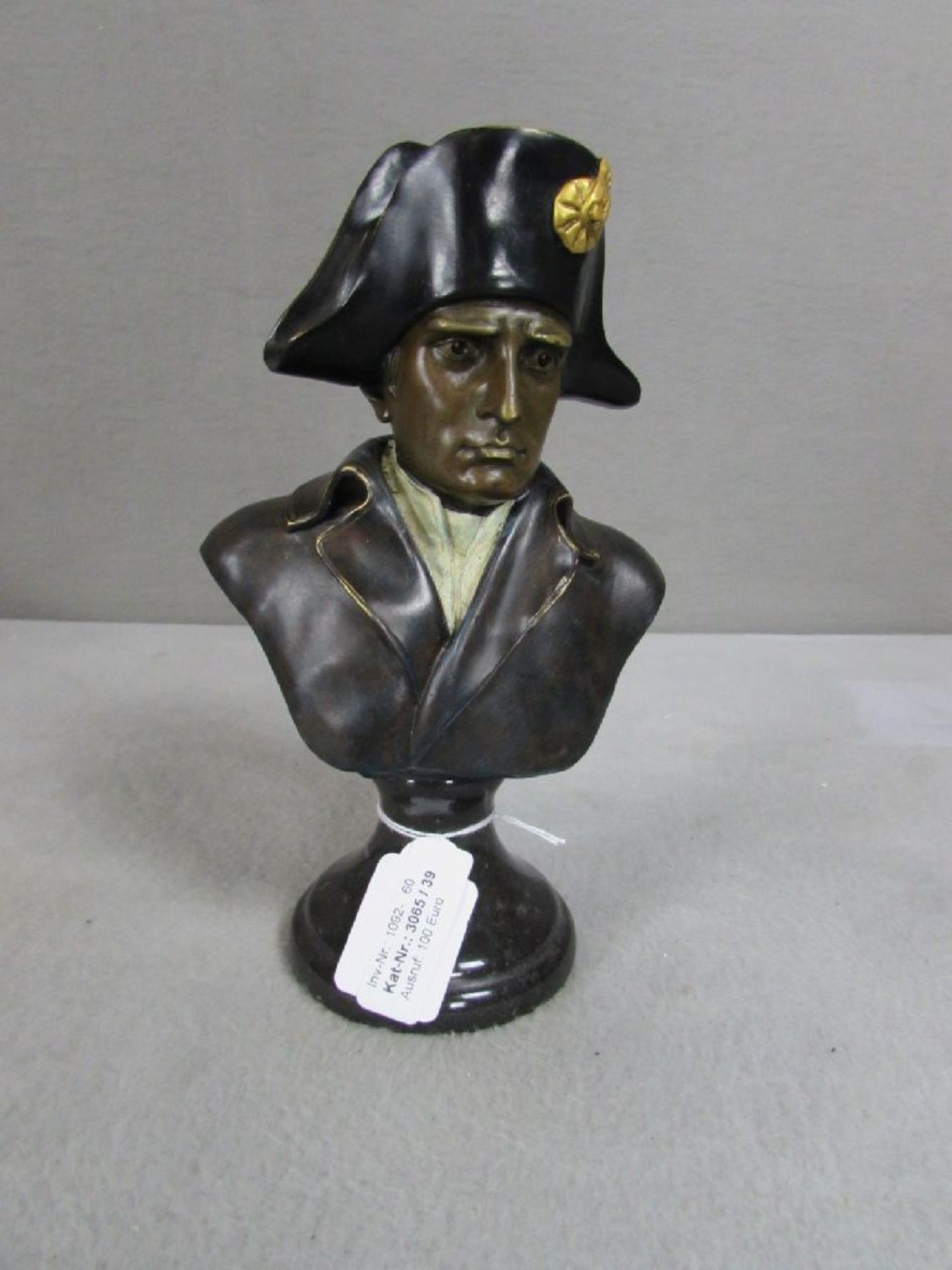 Bronzefigur Büste Napoleon farbig gehalten Signiert Plakettiert und Nummeriert 25 cm höhe