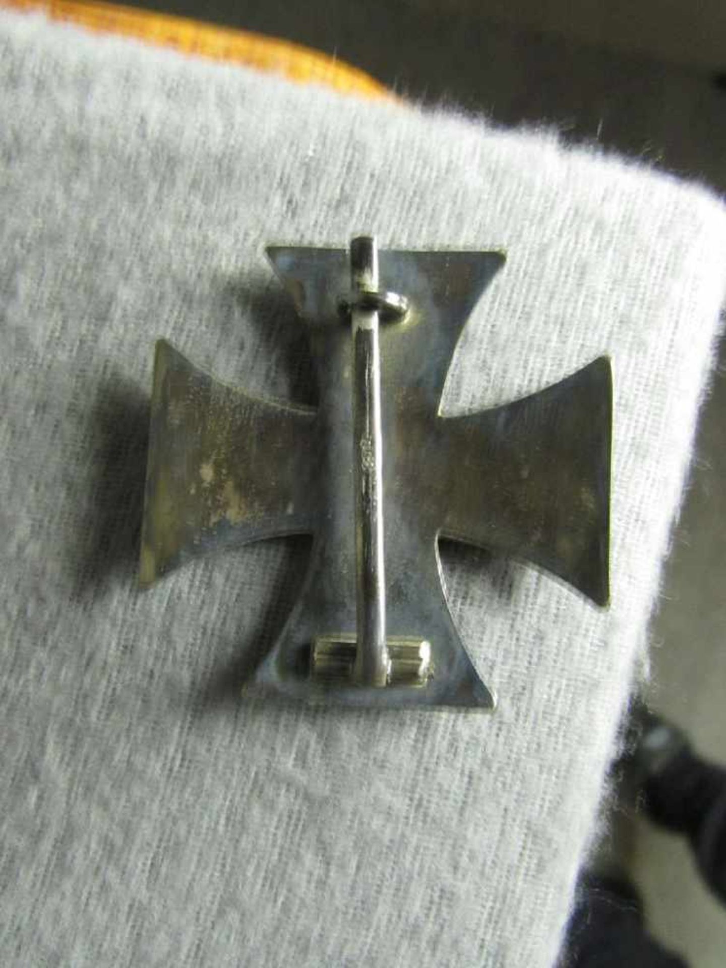 Orden Eisernes Kreuz erster Klasse in Original Schatulle gewölbte Form Nadelsystem gepunzt mit 800 - Image 2 of 3