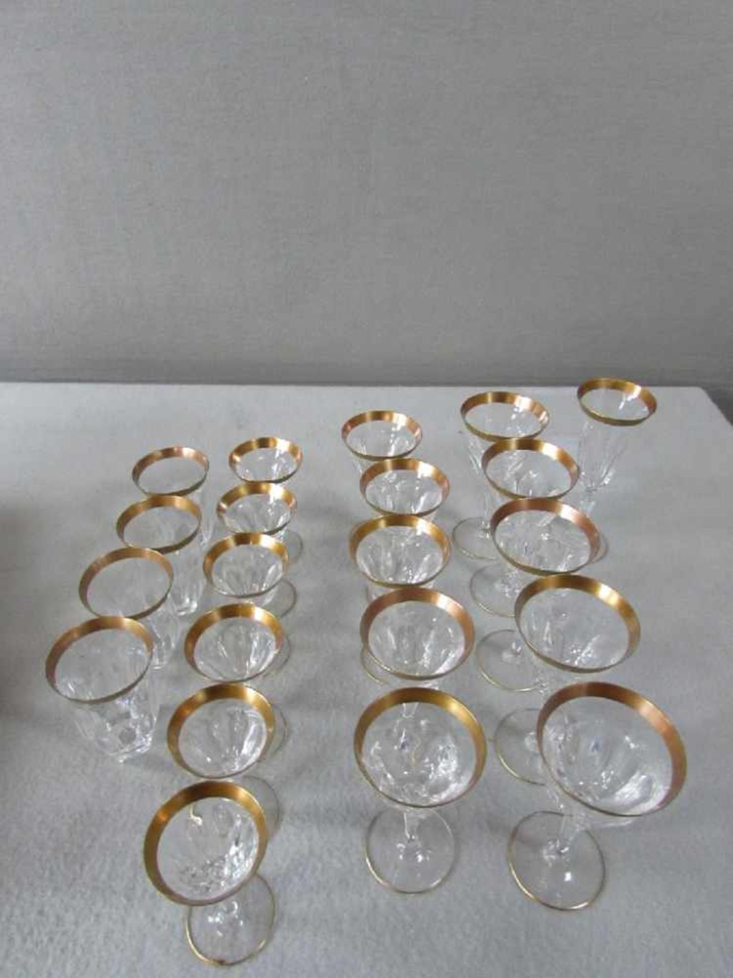 Großes Konvolut Kristallglas Goldrand eine Serie 21 Teile