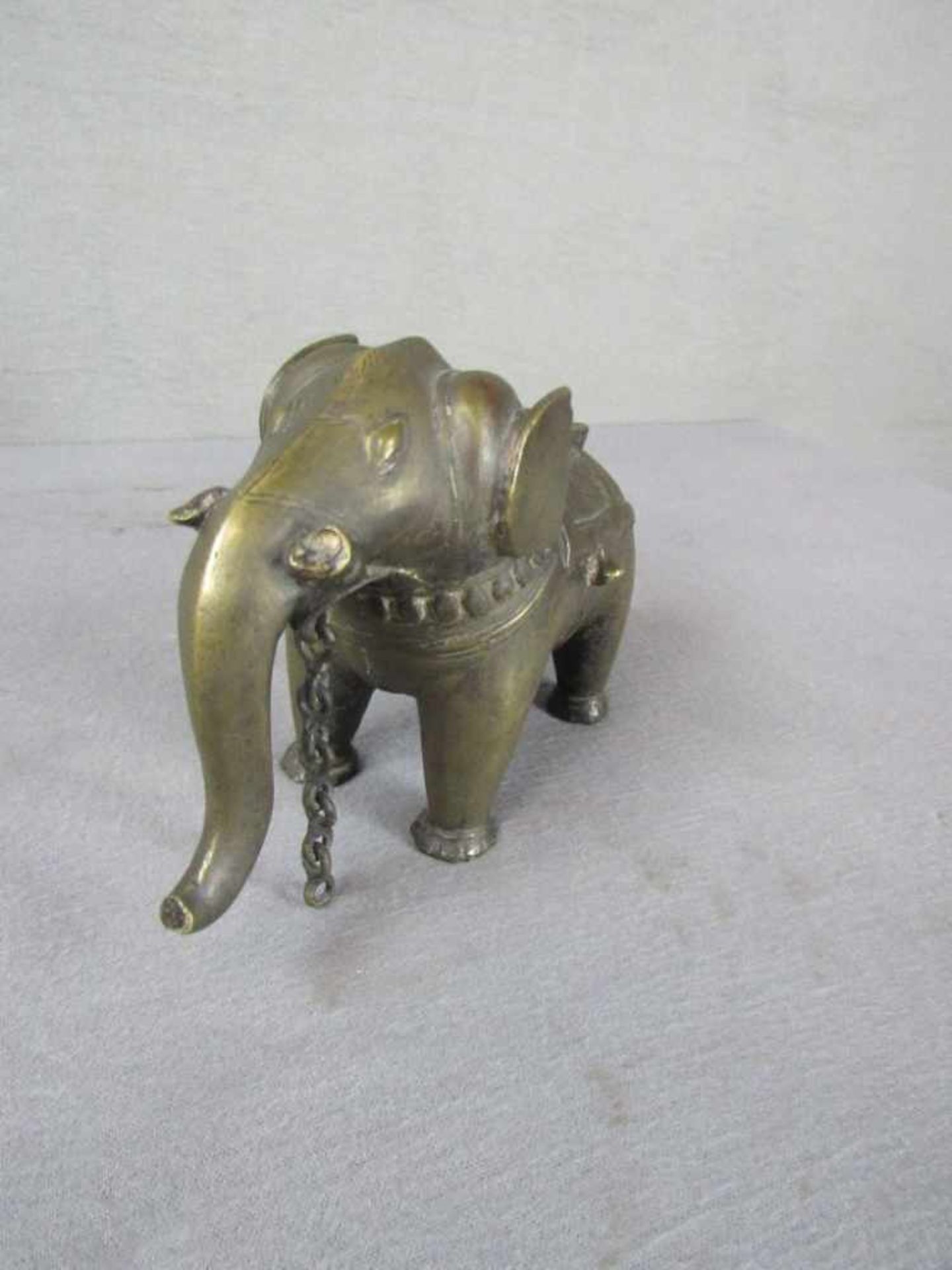 Bronzeskulptur indischer Elefant 20cm lang - Bild 3 aus 3