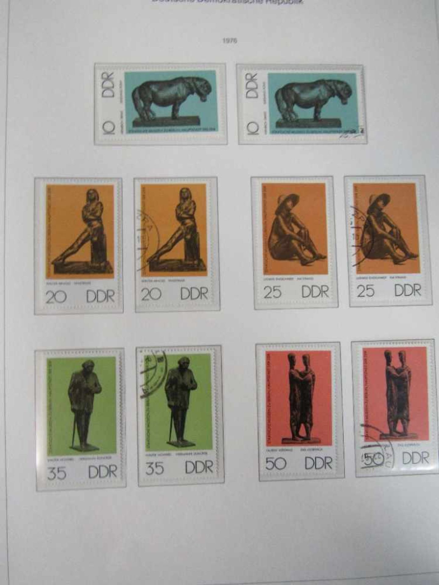 Konvolut Briefmarken 6 Vordruckalben DDR 1955-1990 neu und gestempelt - Bild 8 aus 18