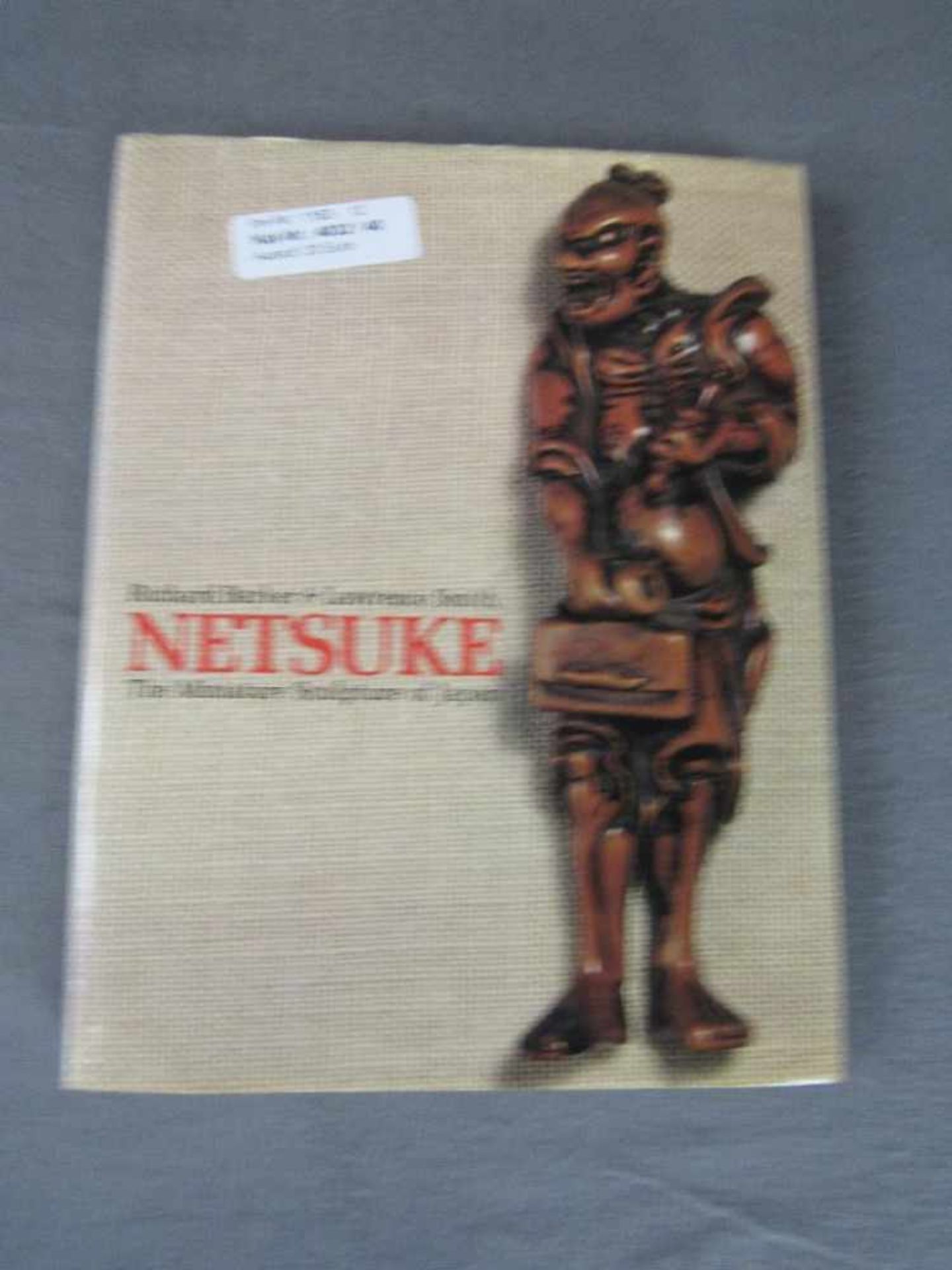 Buch Netsuke the Miniatur Sculpture of japan