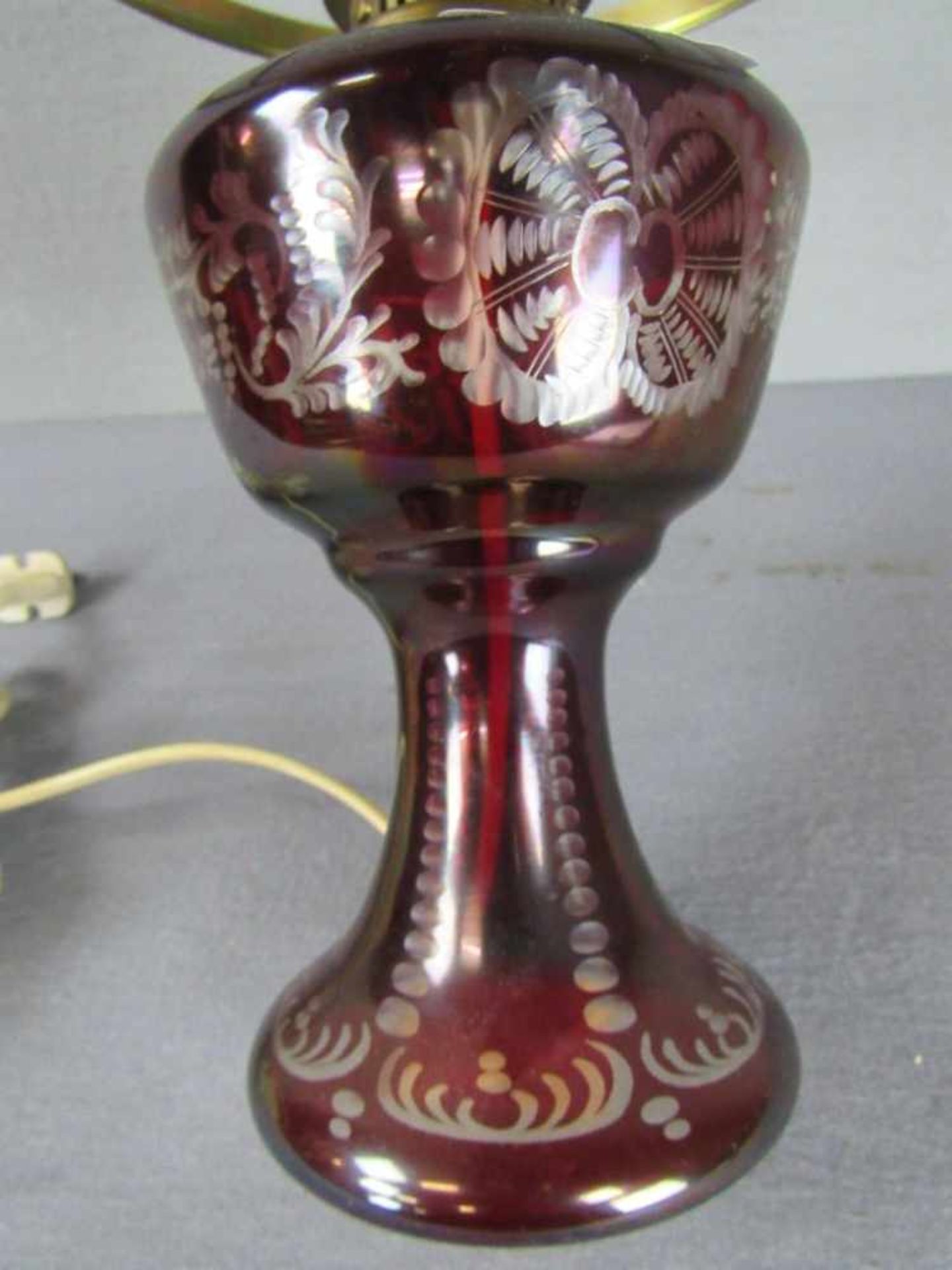 Tischlampe in rotglas wohl Bömen elektrifiziert Schirm fehlt Höhe 28cm - Image 3 of 3