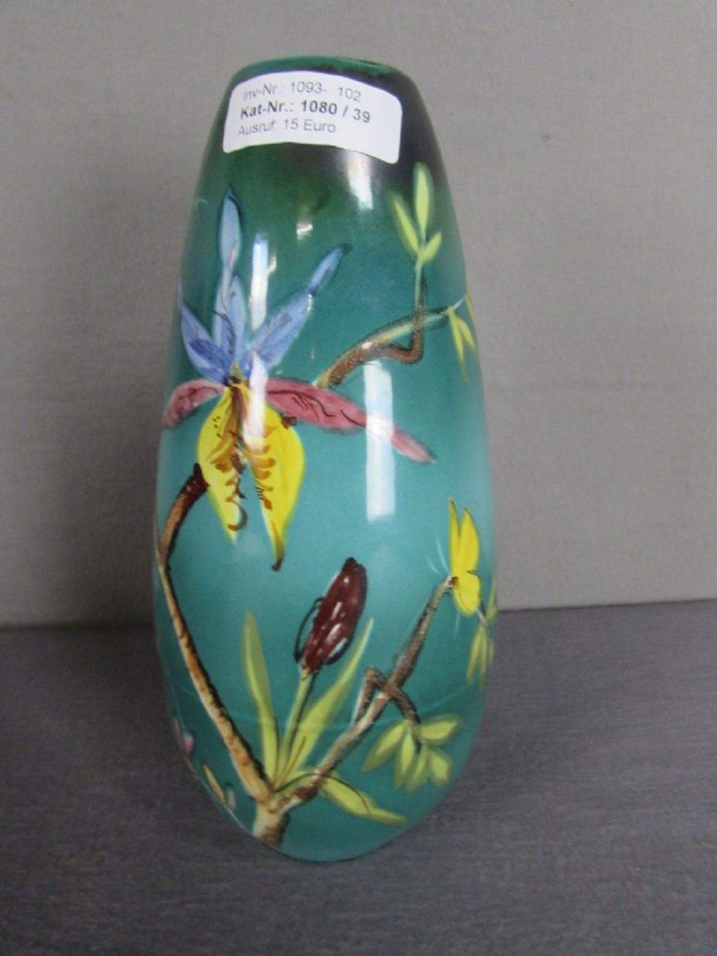 Vase Keramik in schöner Jugendstilmanier farbenfroh gemarkt 26cm hoch