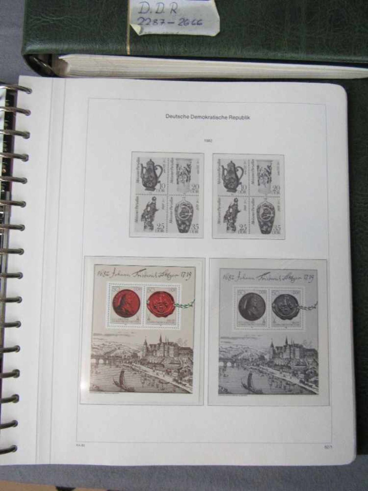 Konvolut Briefmarken 6 Vordruckalben DDR 1955-1990 neu und gestempelt - Bild 2 aus 18