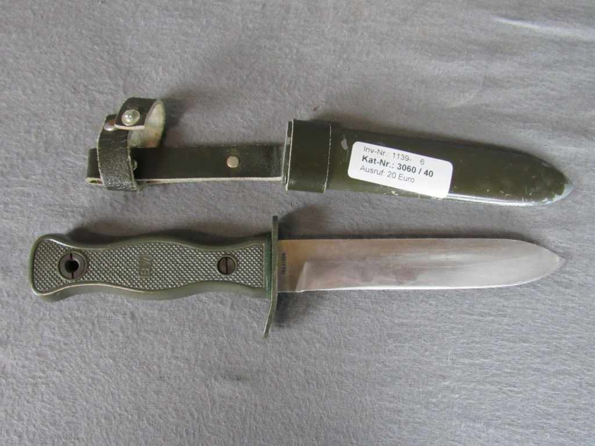 Messer Bundeswehr 70er Jahre guter Zustand 27 cm Länge