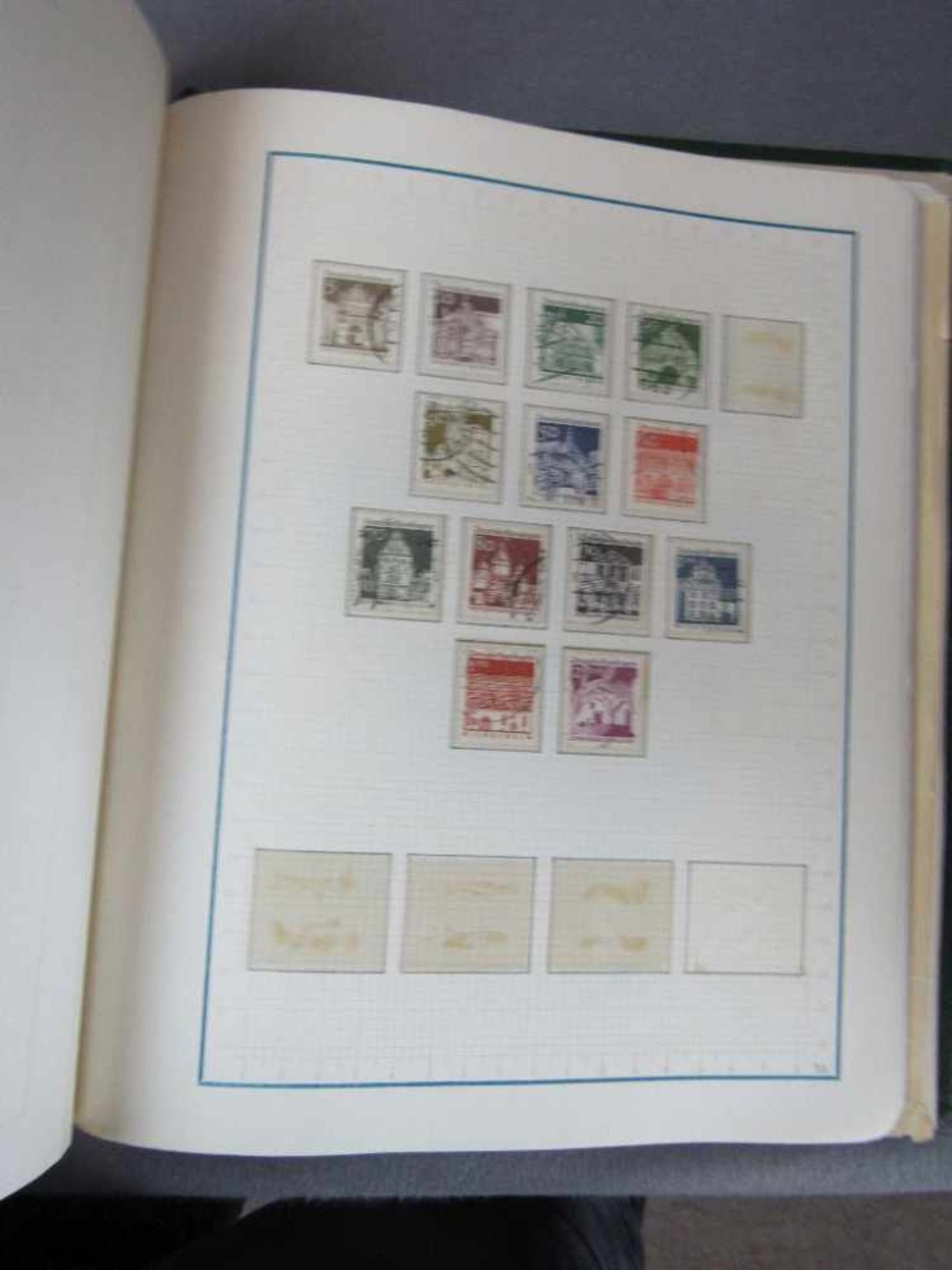 Briefmarken großes schönes Konvolut 12 Vordruck, Einsteckalben Deutschland kleiner Karton mit - Bild 12 aus 14