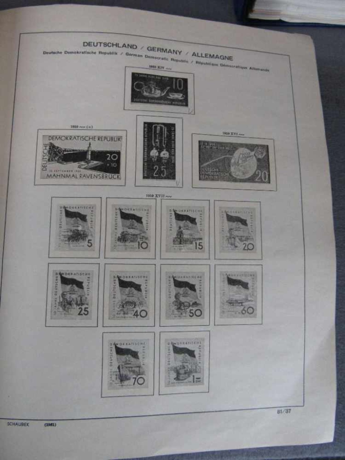 Konvolut Briefmarken 6 Vordruckalben DDR 1955-1990 neu und gestempelt - Bild 13 aus 18