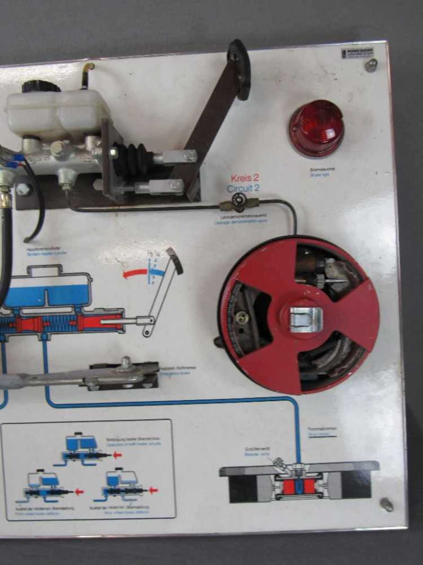 Fahrschulmodellwand Bremsanlage hydraulisch Zweikreissystem Werner Degener 90x70cm - Bild 4 aus 6