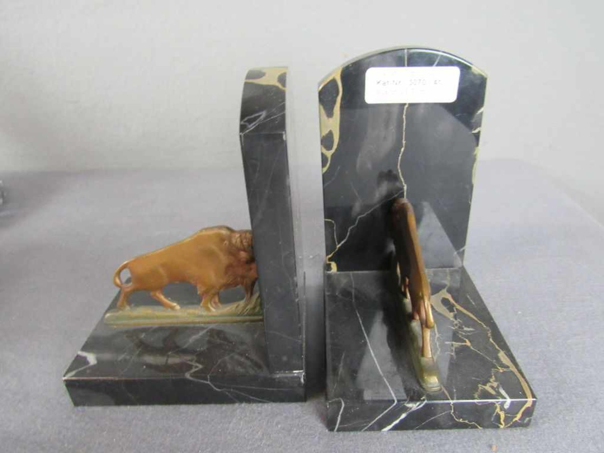 Zwei Buchstützen schwarzer Marmor Bronzebison Art Deko - Bild 2 aus 2