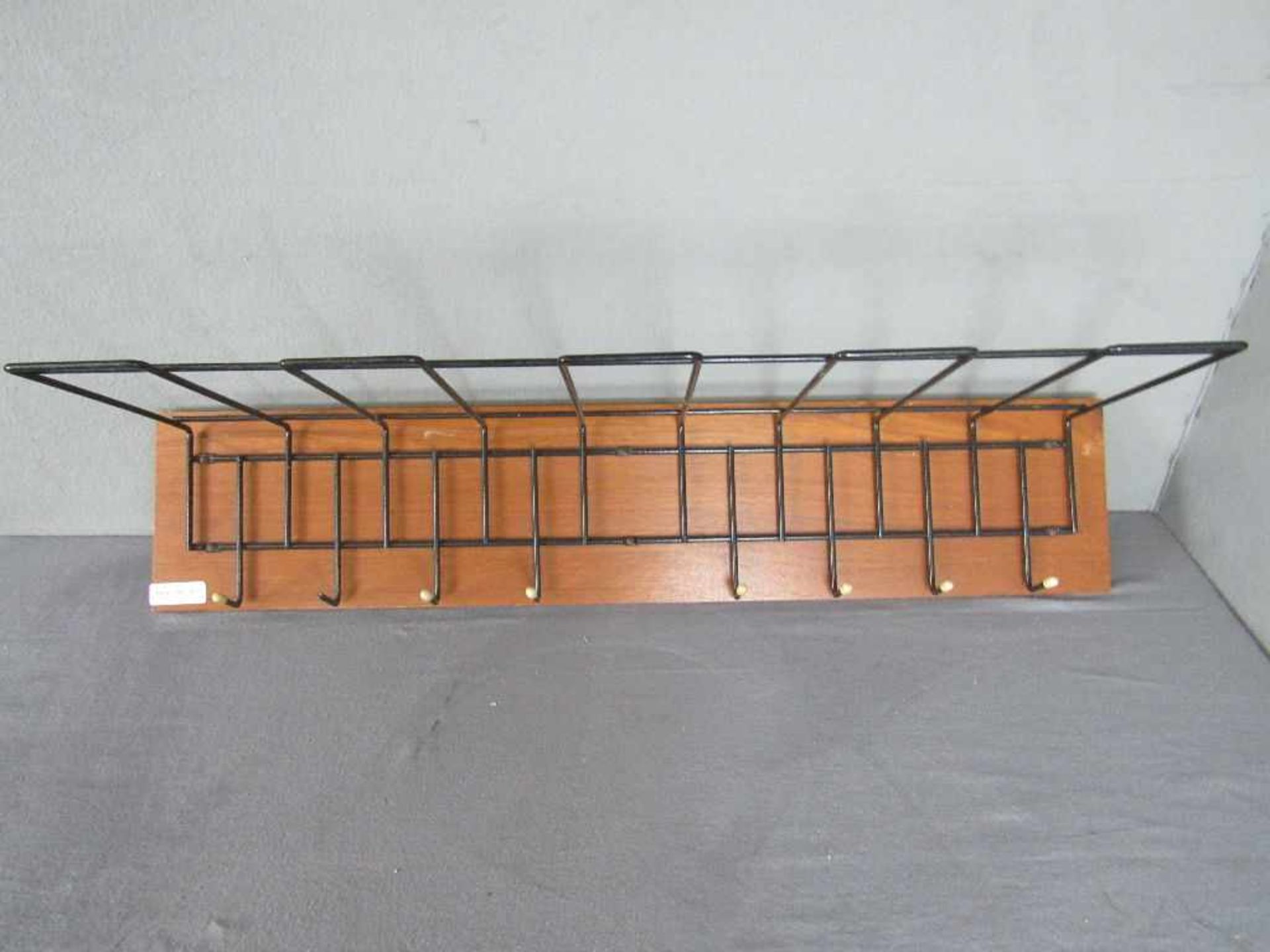 Garderobe String Metall auf Holz 60er Jahre 87cm breit