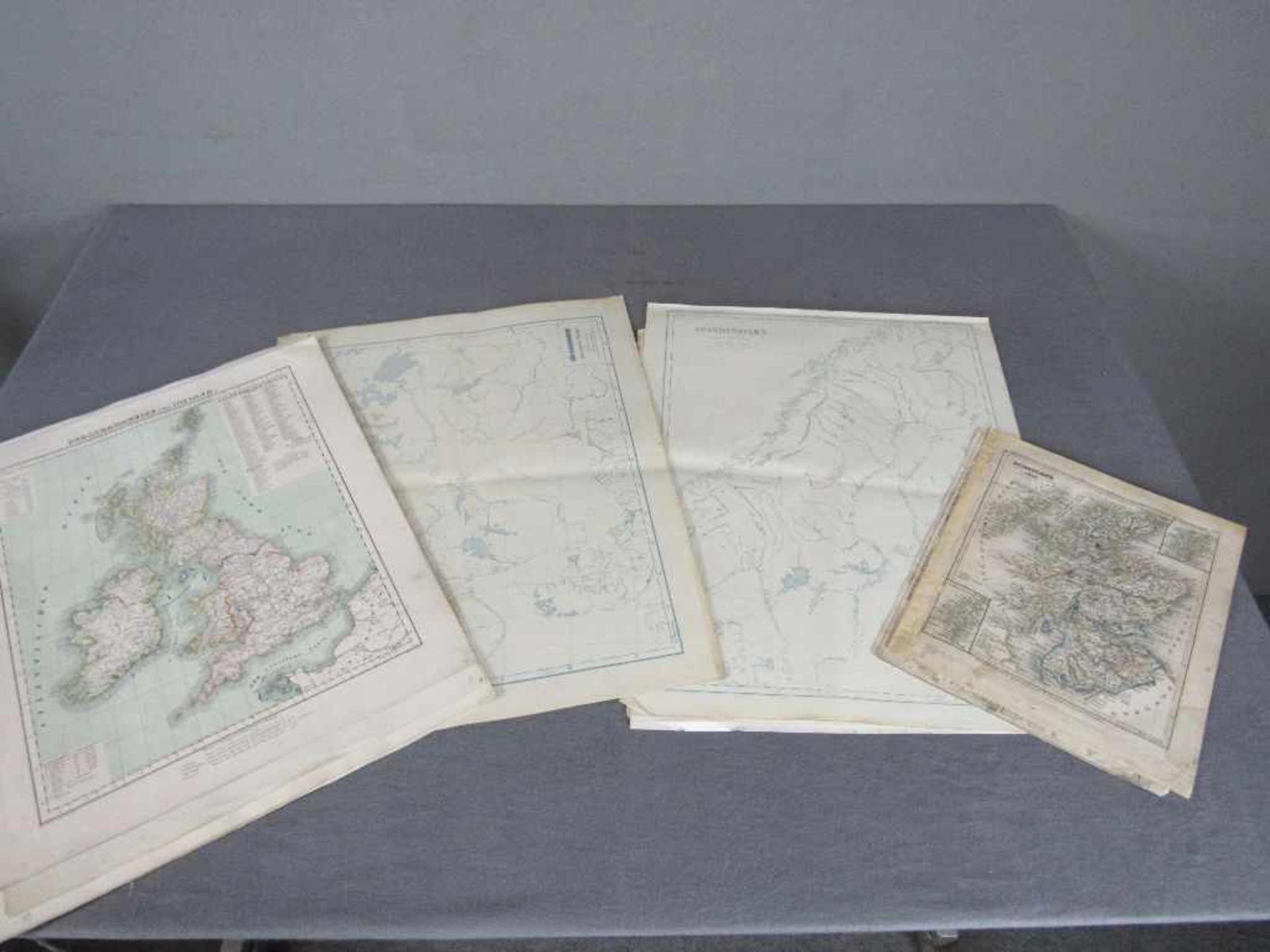 21 Landkarten: Skandinavien, Norddeutschland, Großbritannien 19. Jahrhundert 4 Landkarten / 17